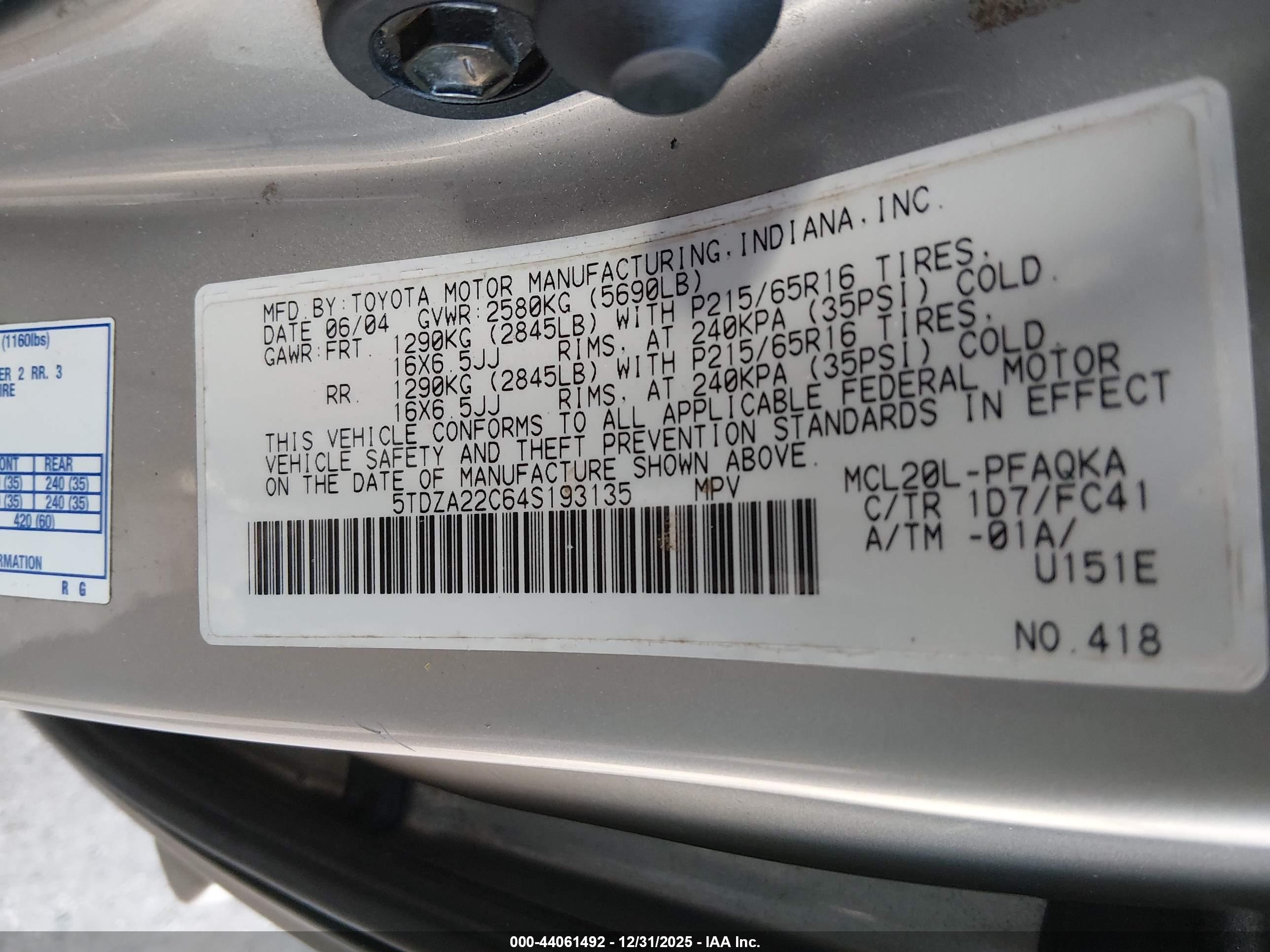 TOYOTA SIENNA image 9