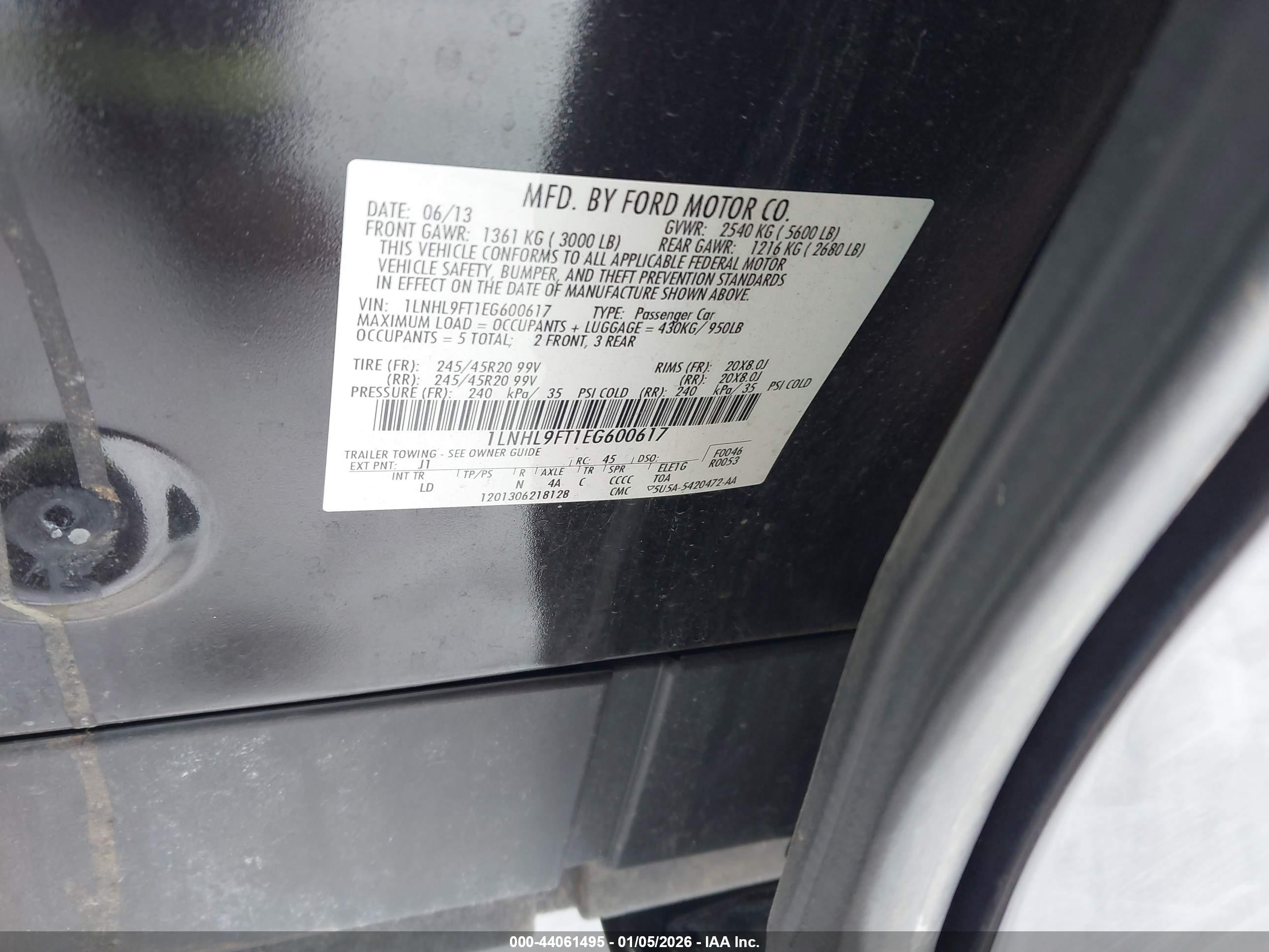 LINCOLN MKS image 9