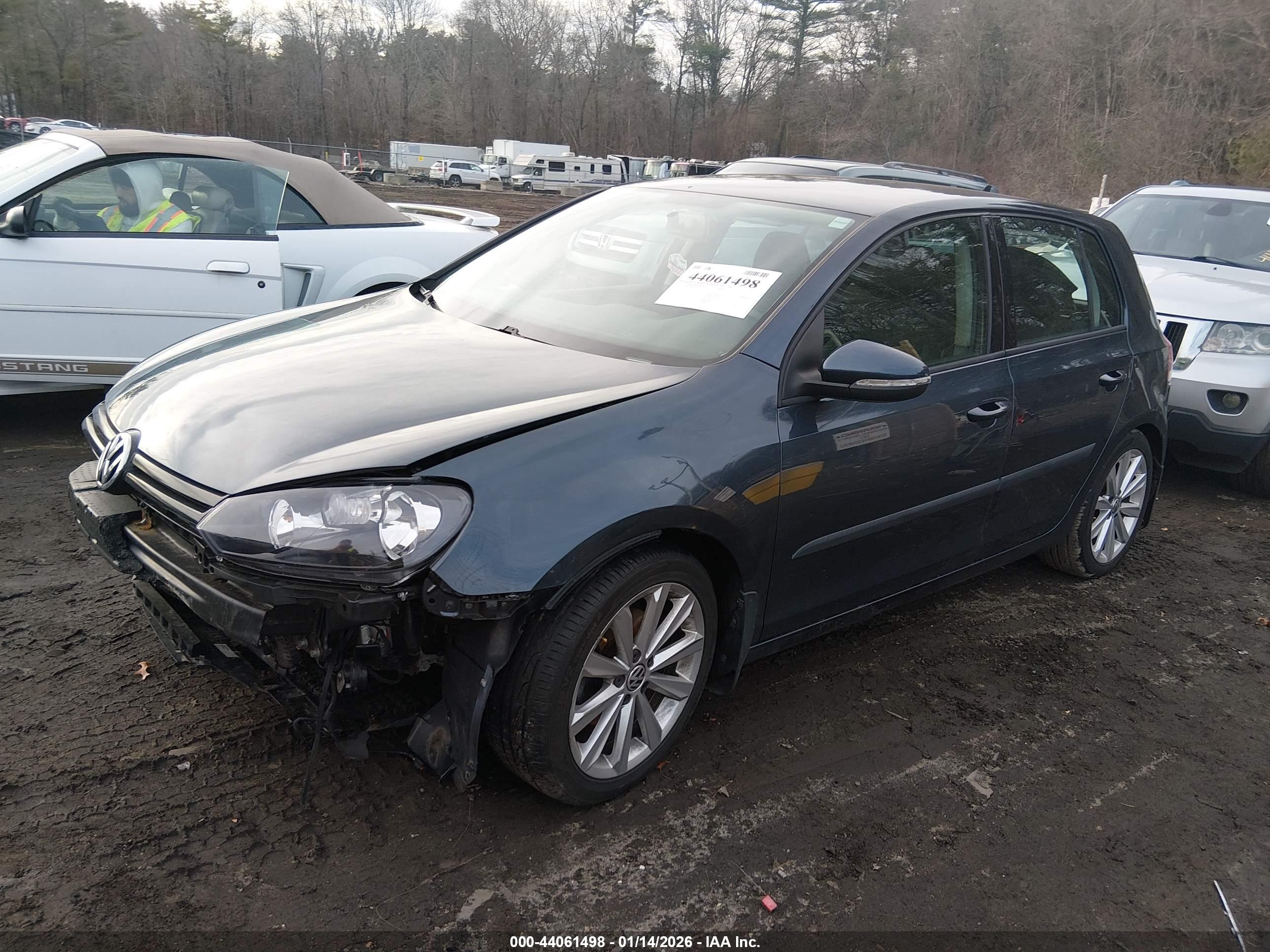 VOLKSWAGEN GOLF image 2