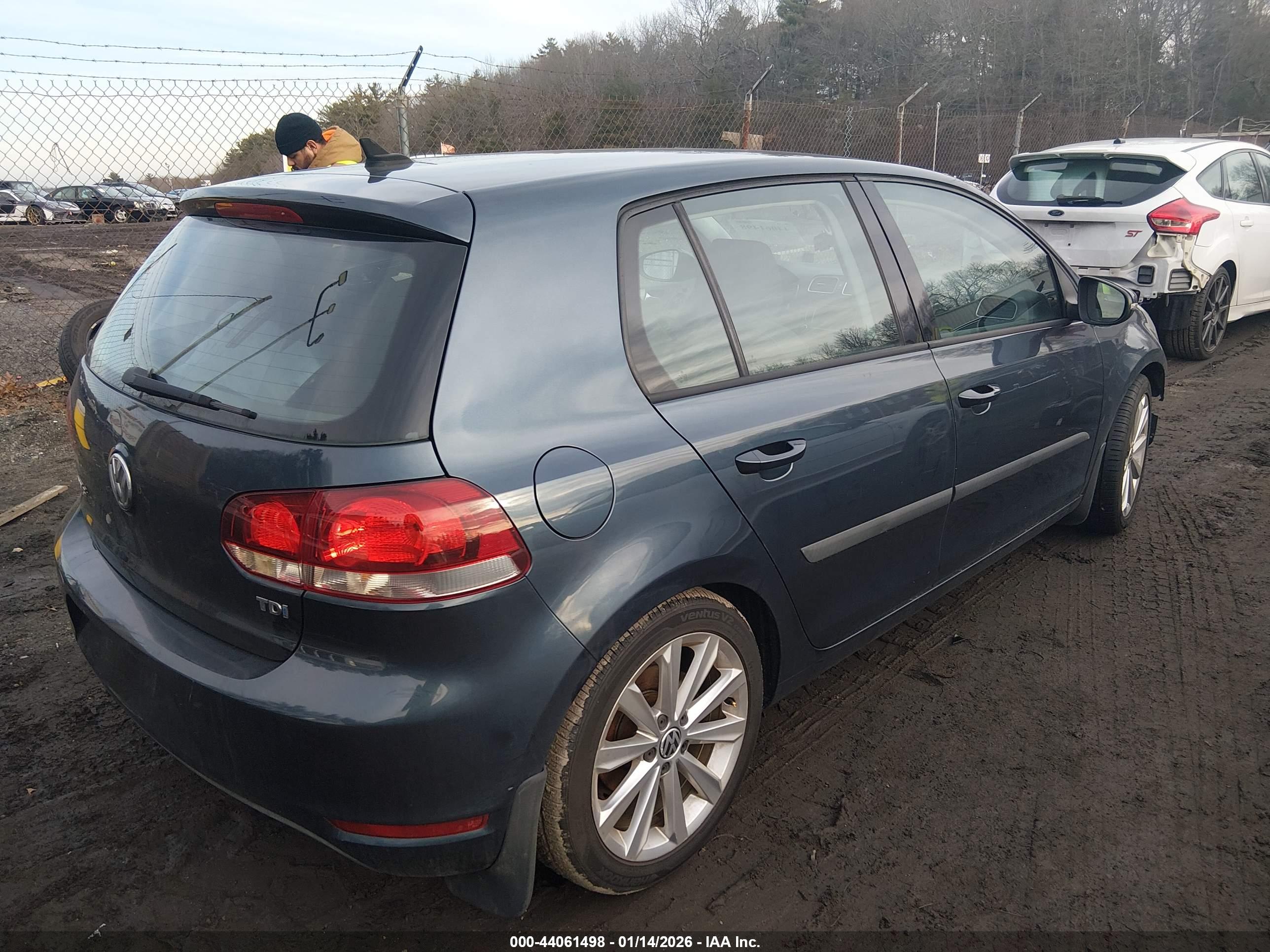 VOLKSWAGEN GOLF image 4