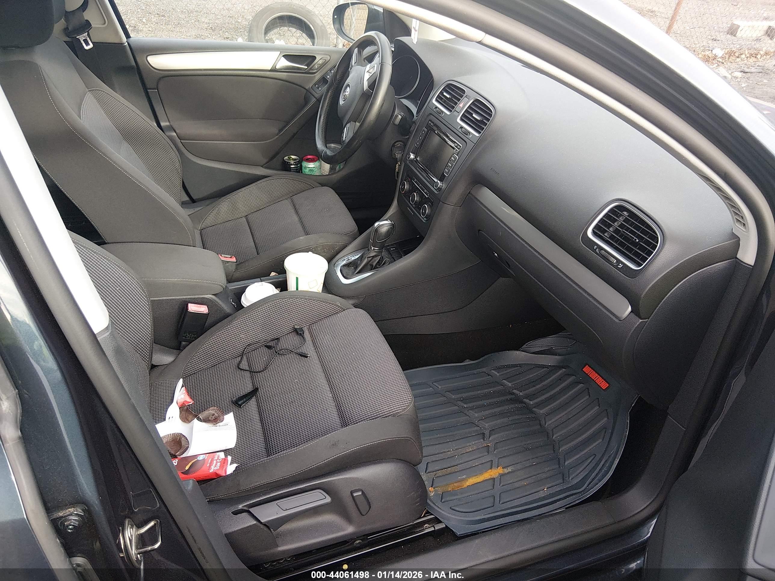 VOLKSWAGEN GOLF image 5