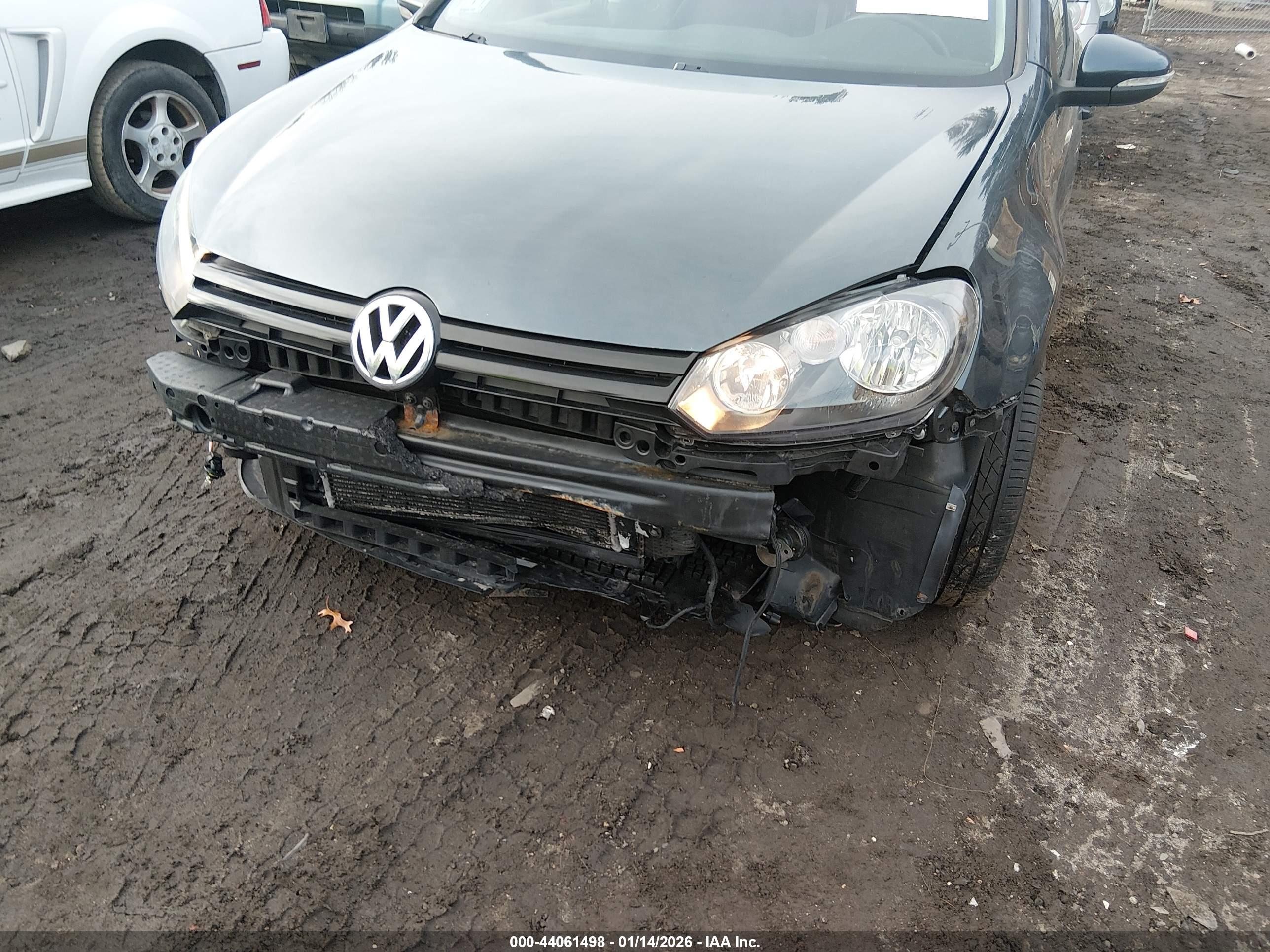 VOLKSWAGEN GOLF image 6
