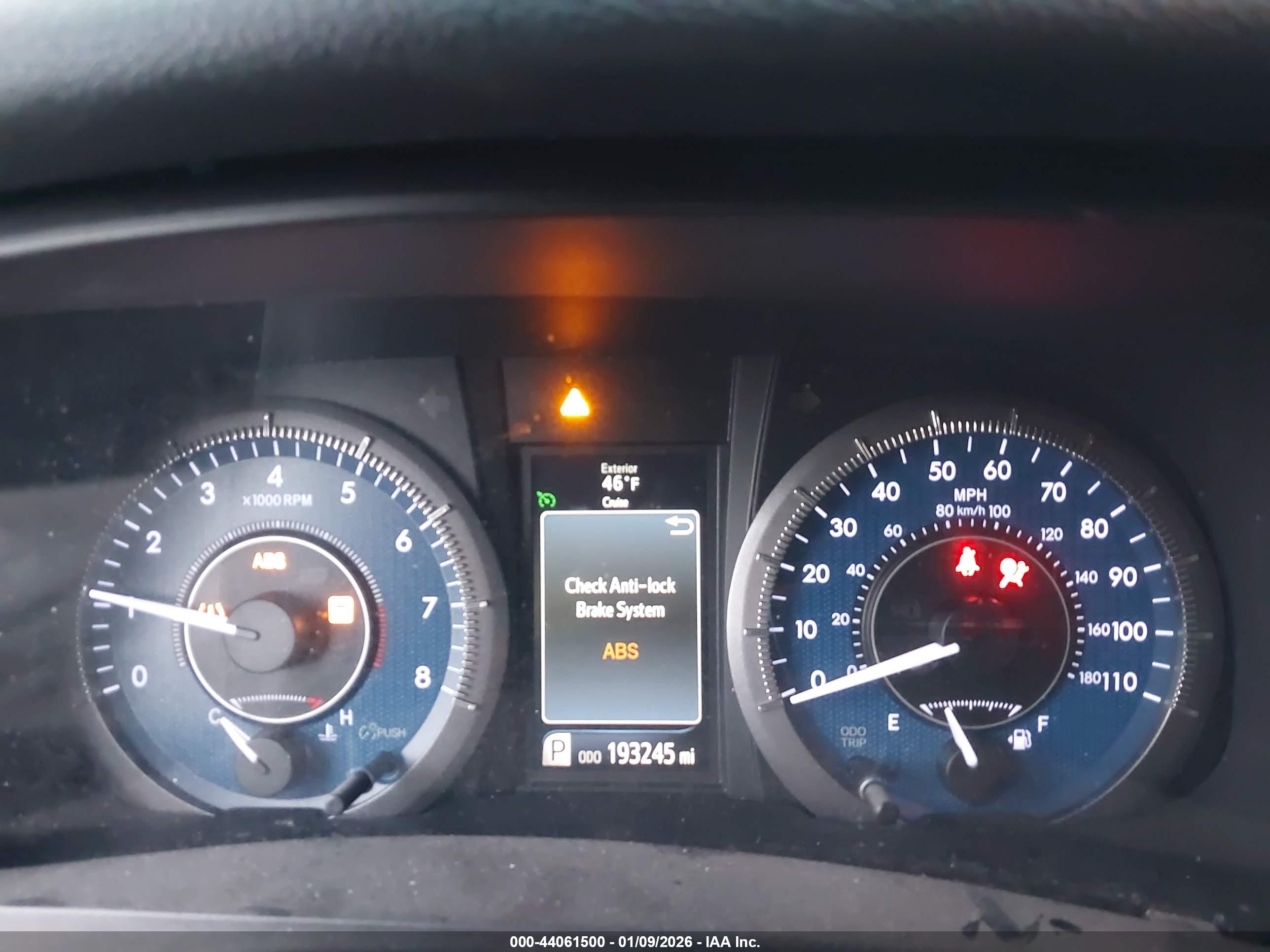 TOYOTA SIENNA image 7