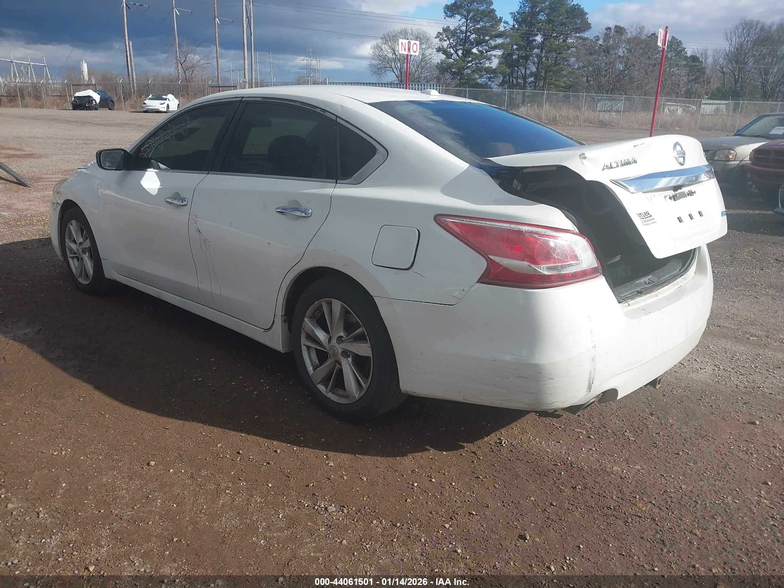 NISSAN ALTIMA image 3