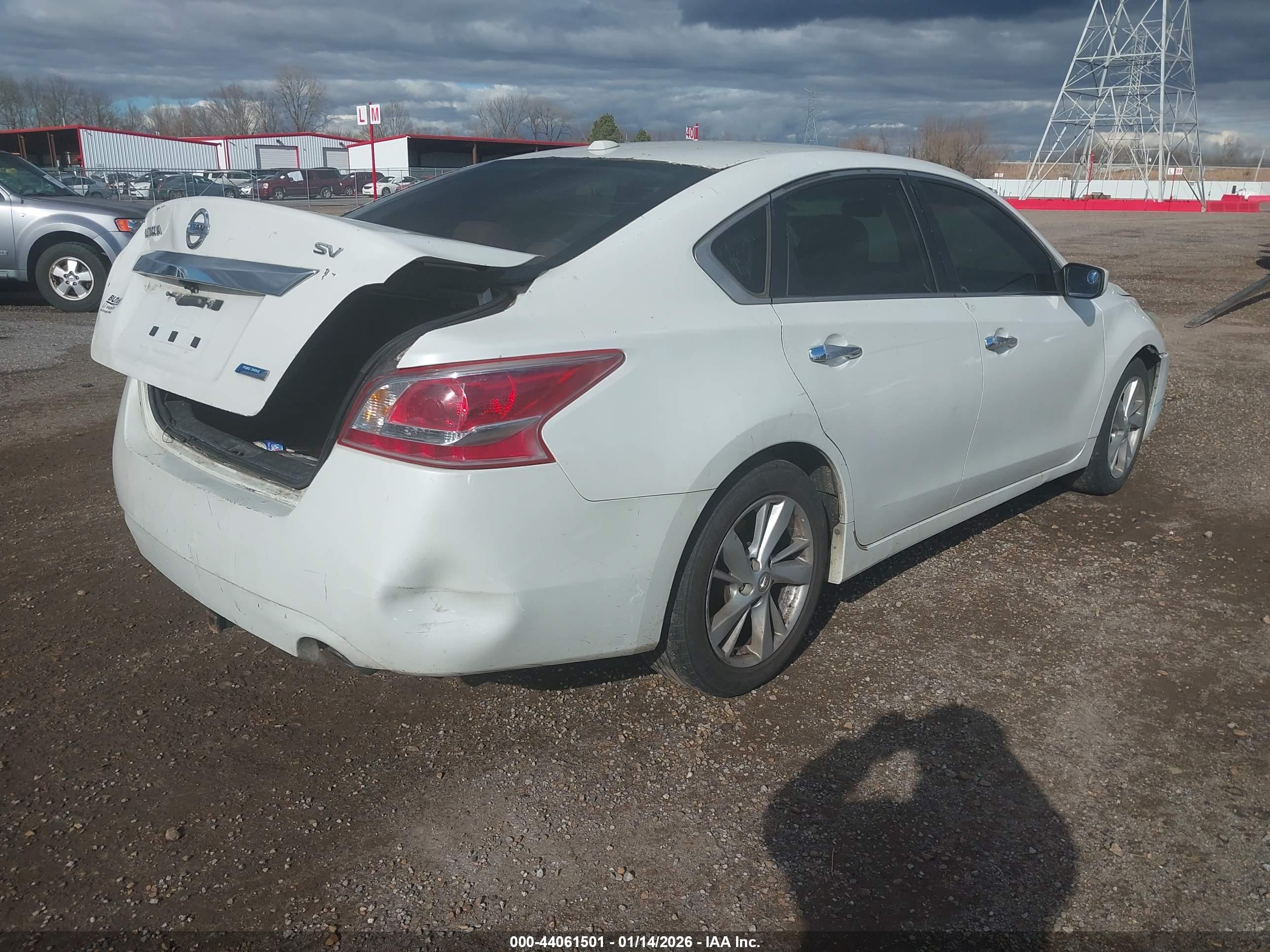 NISSAN ALTIMA image 4