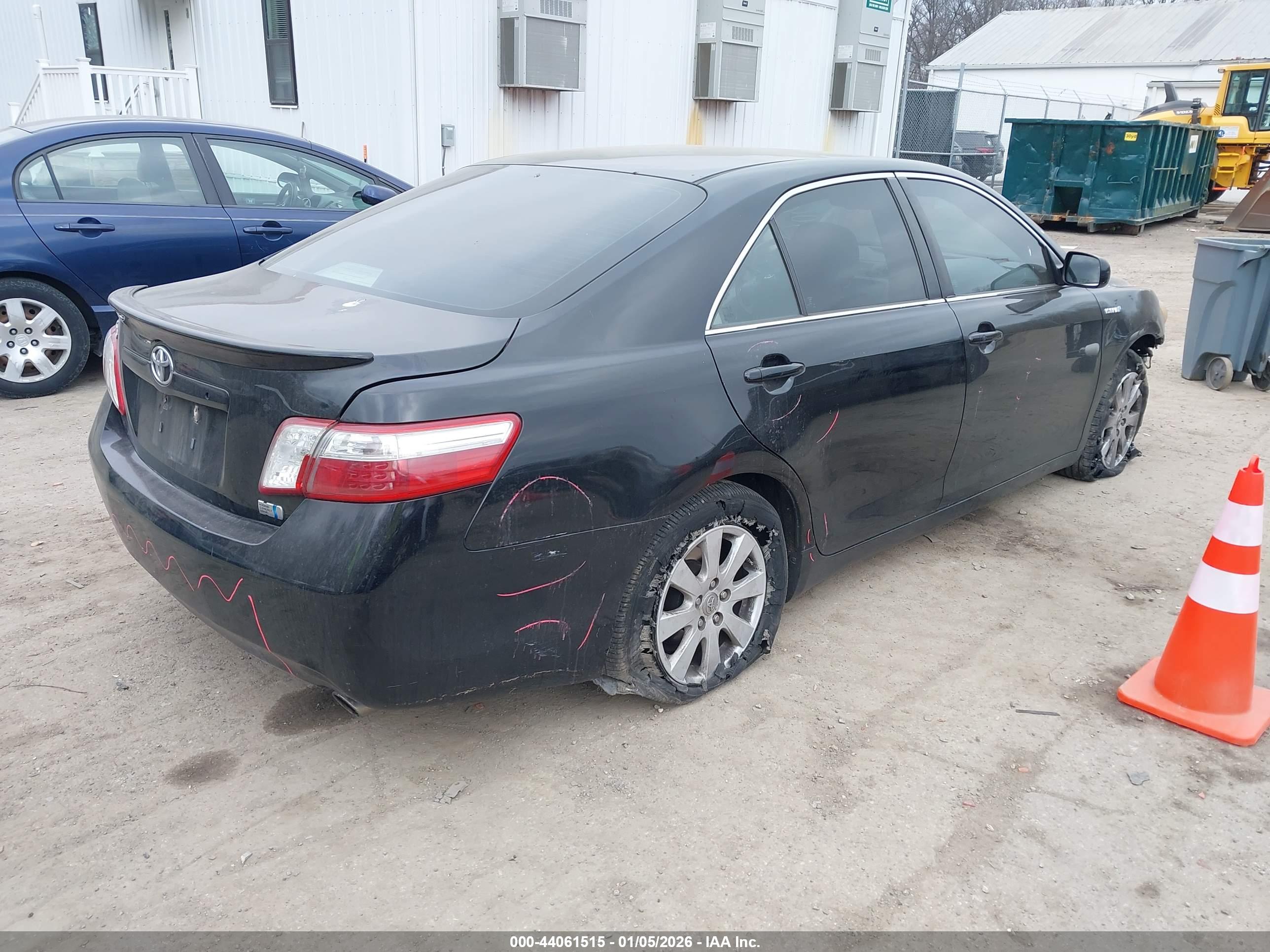 TOYOTA CAMRY image 4