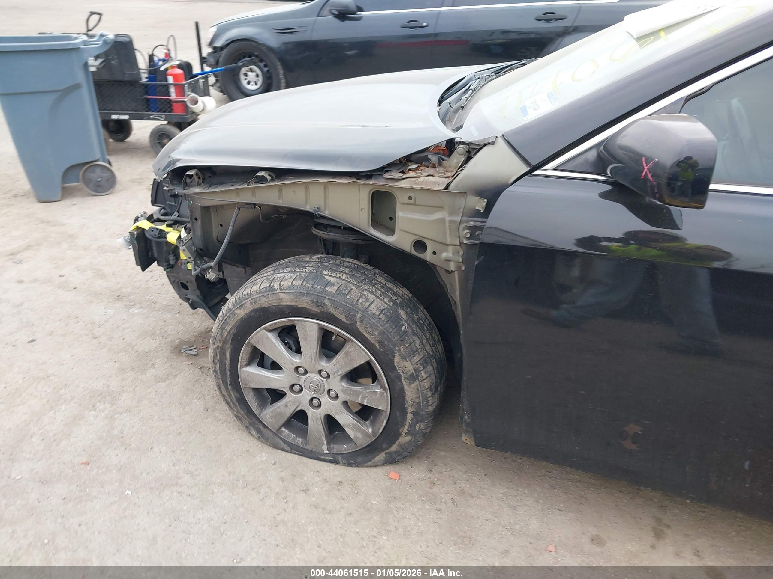 TOYOTA CAMRY image 6