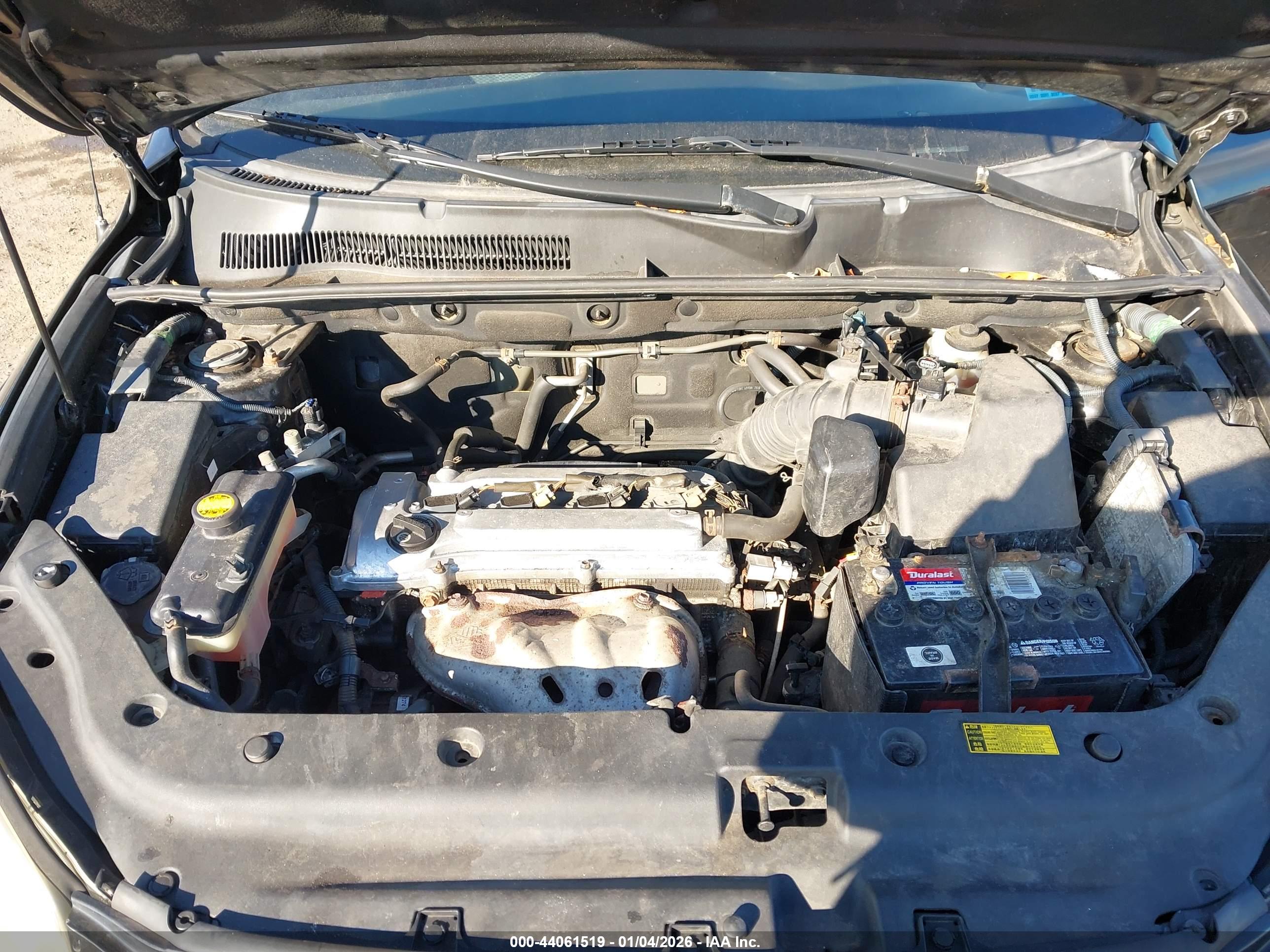 TOYOTA RAV4 image 10