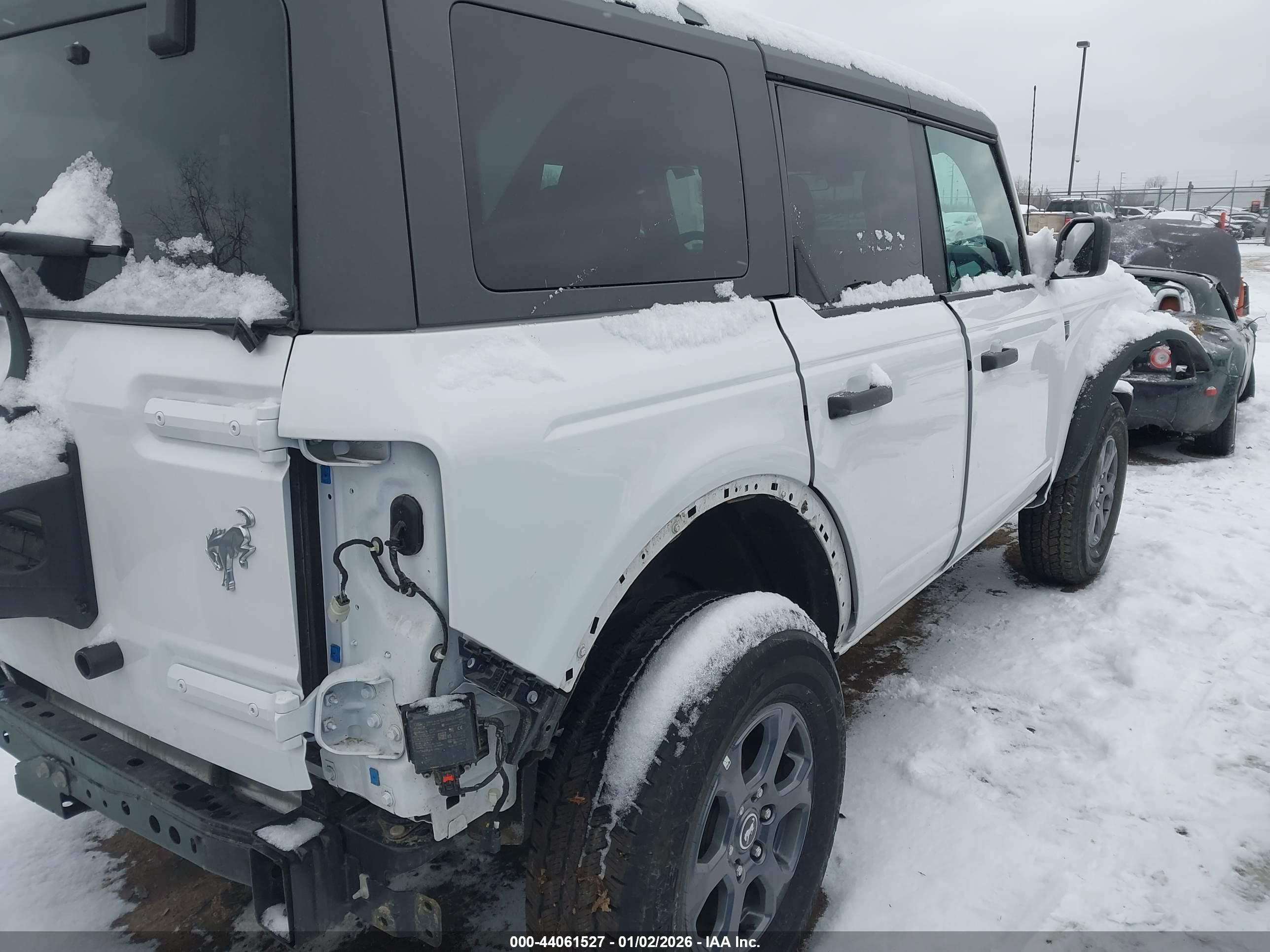 FORD BRONCO image 4