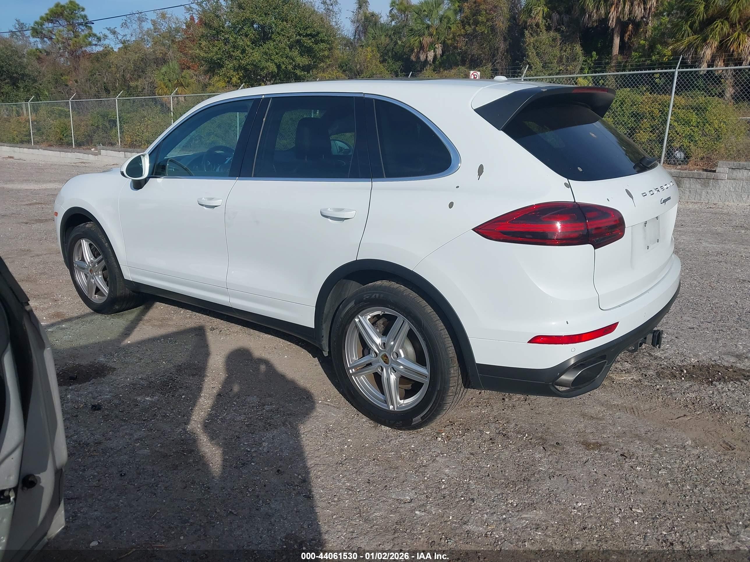 PORSCHE CAYENNE image 3