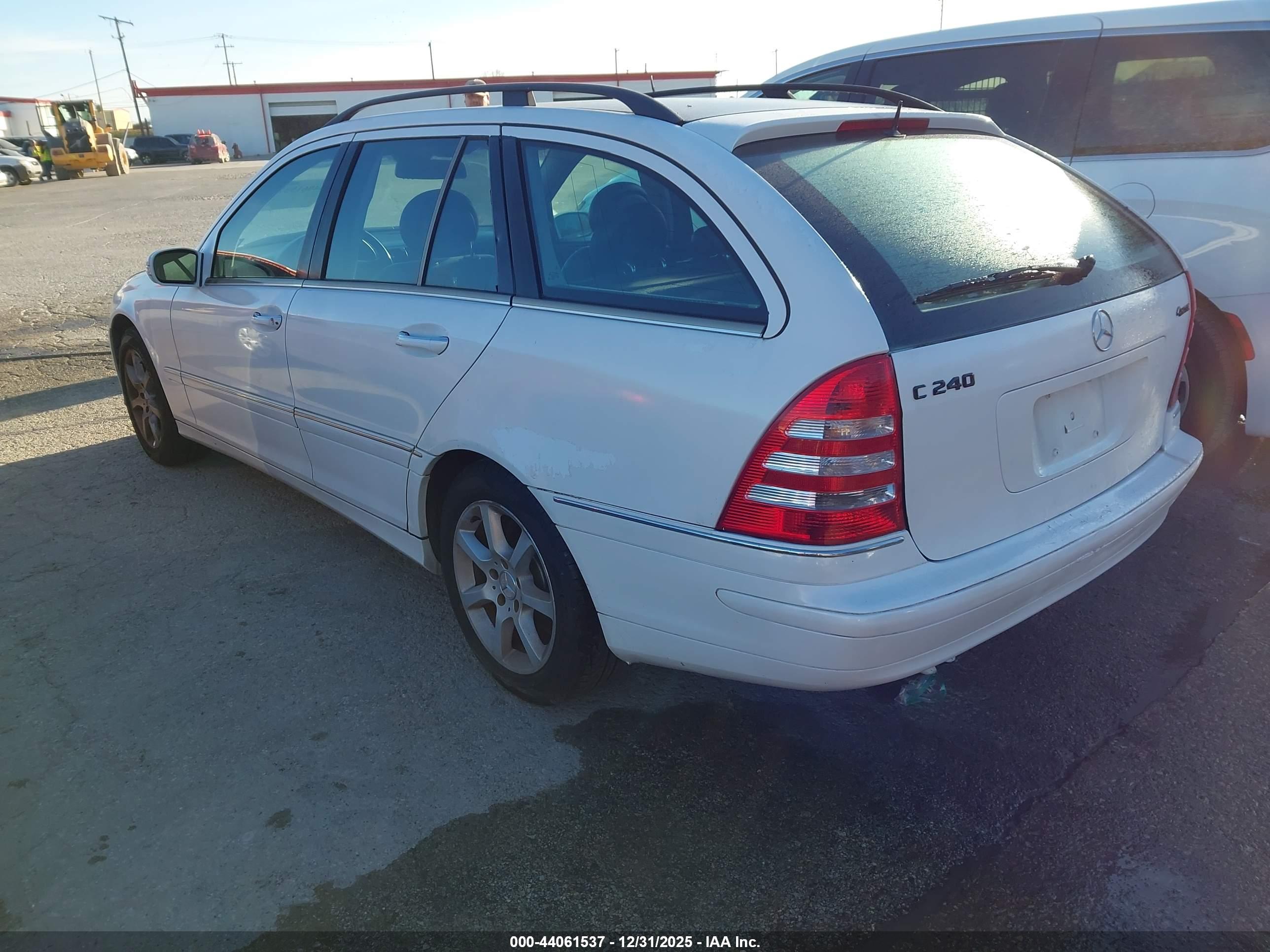 MERCEDES-BENZ C image 3