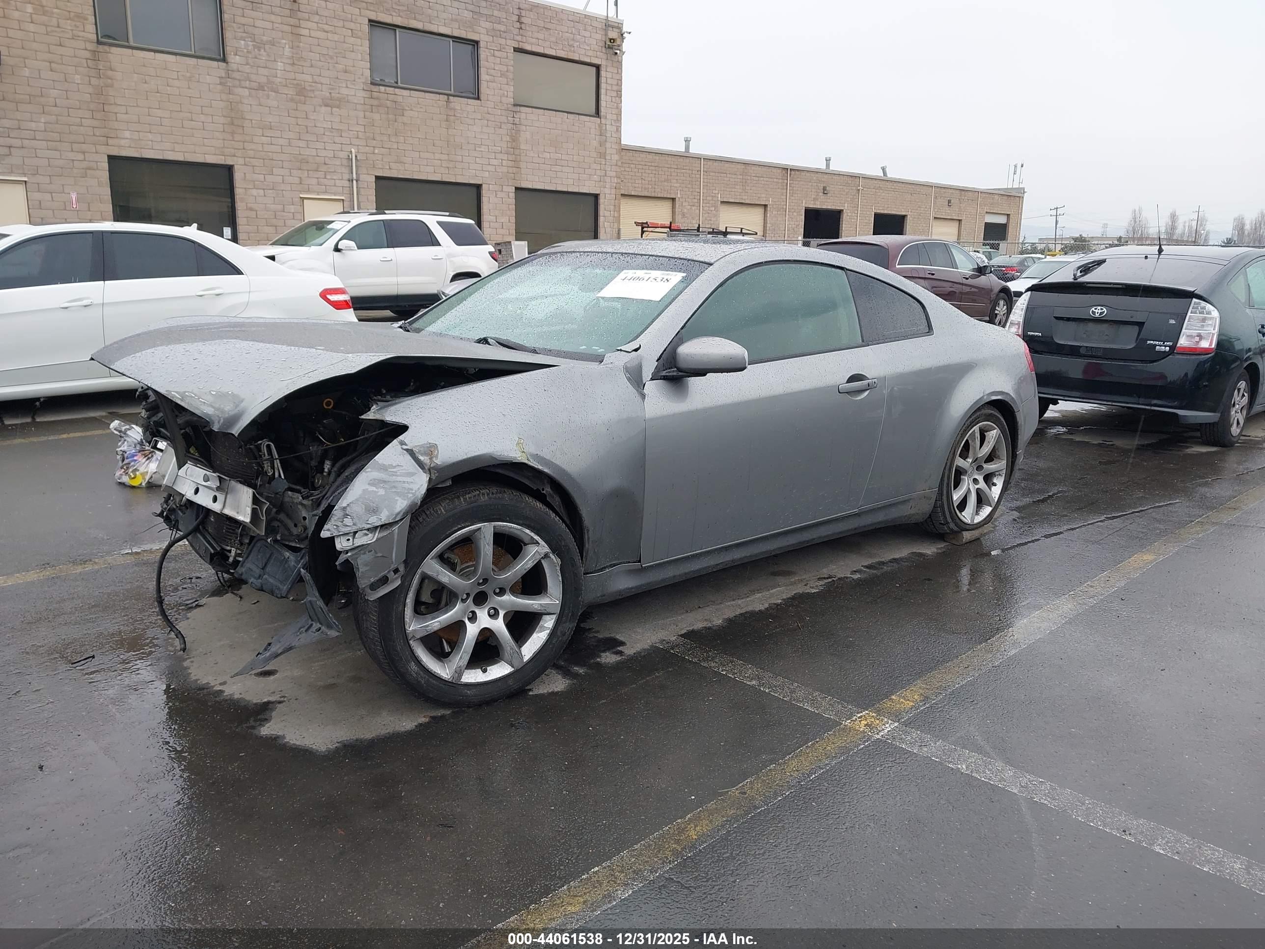 INFINITI G35 image 2