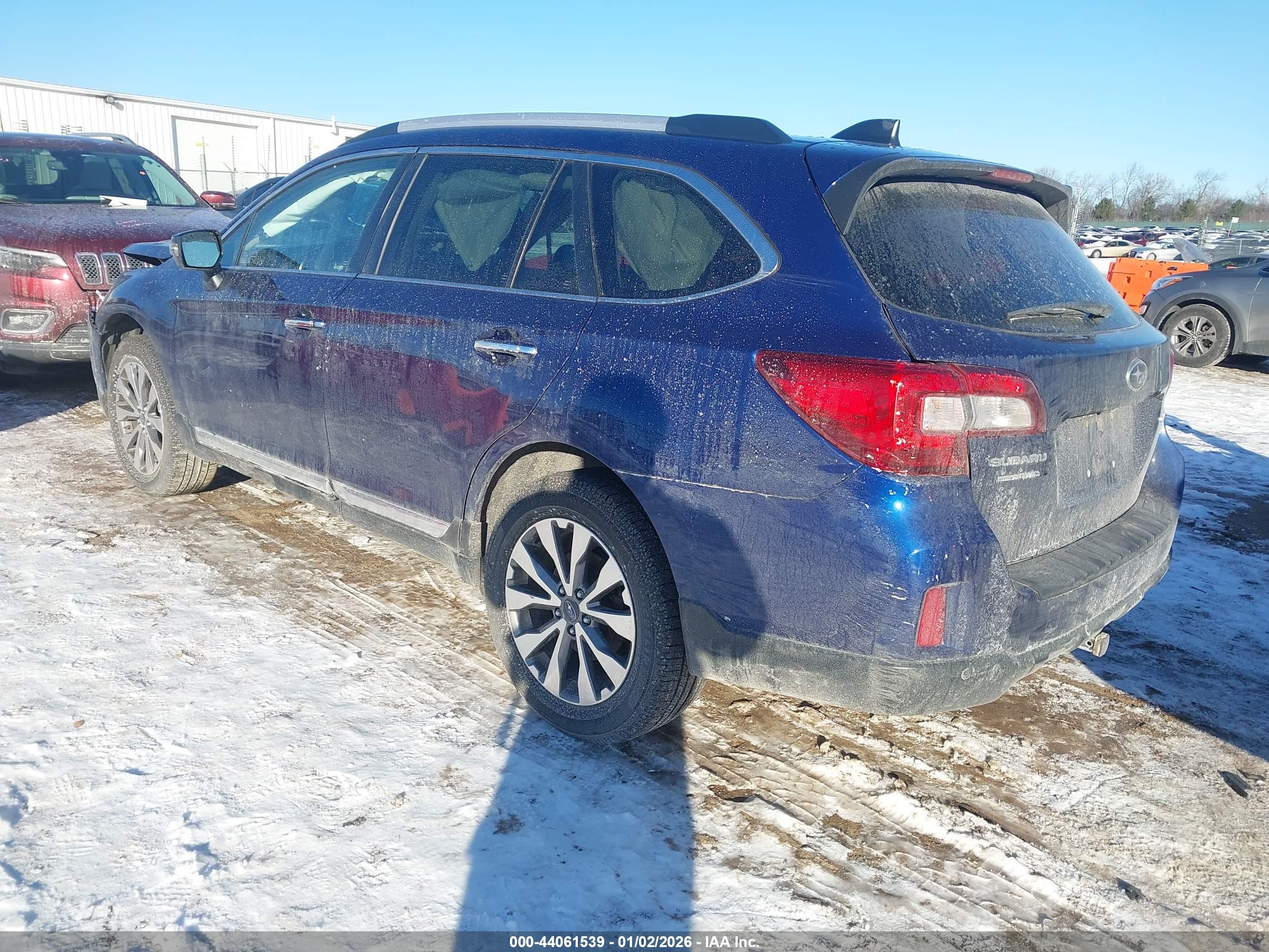 SUBARU OUTBACK image 3