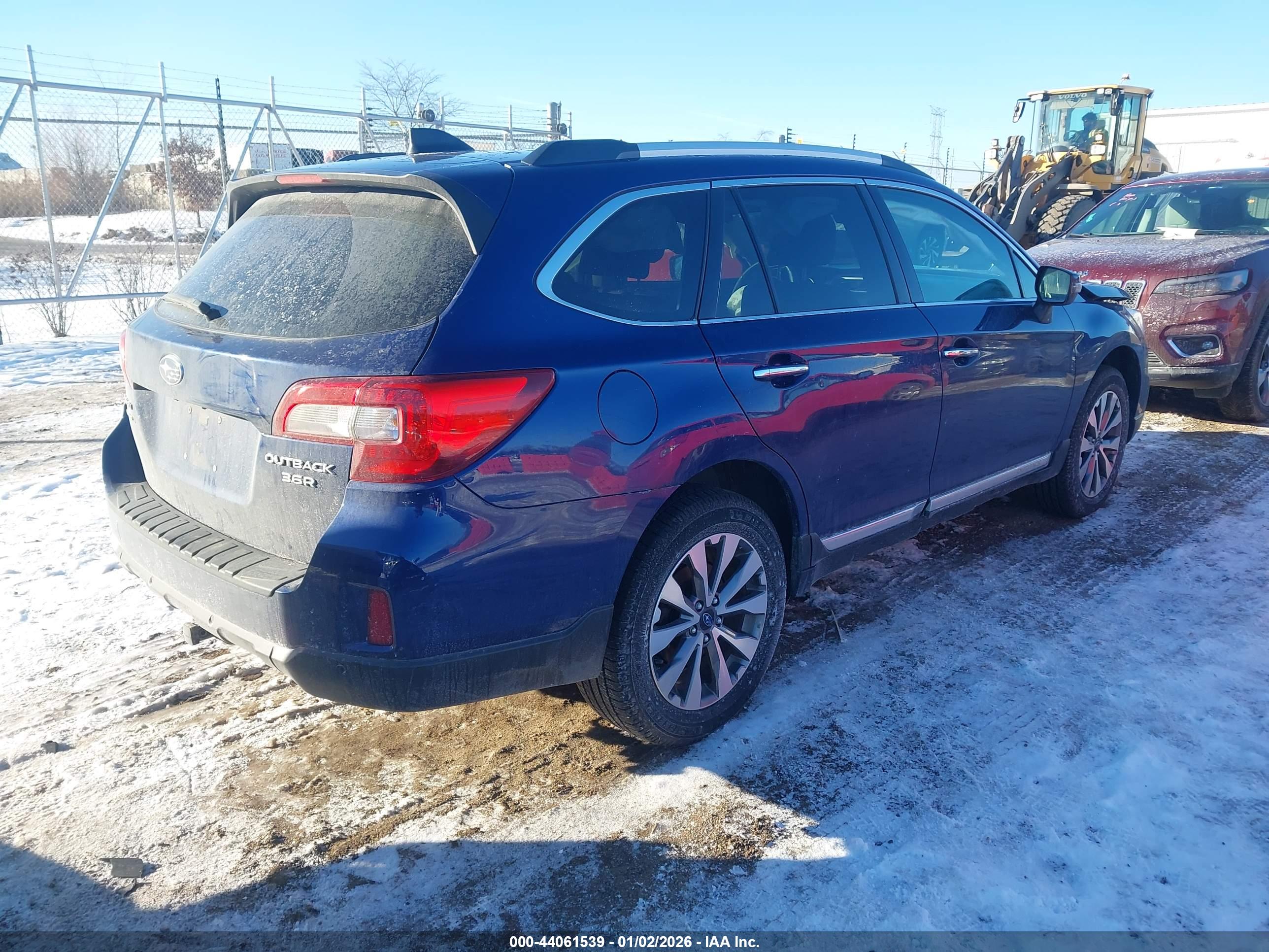 SUBARU OUTBACK image 4