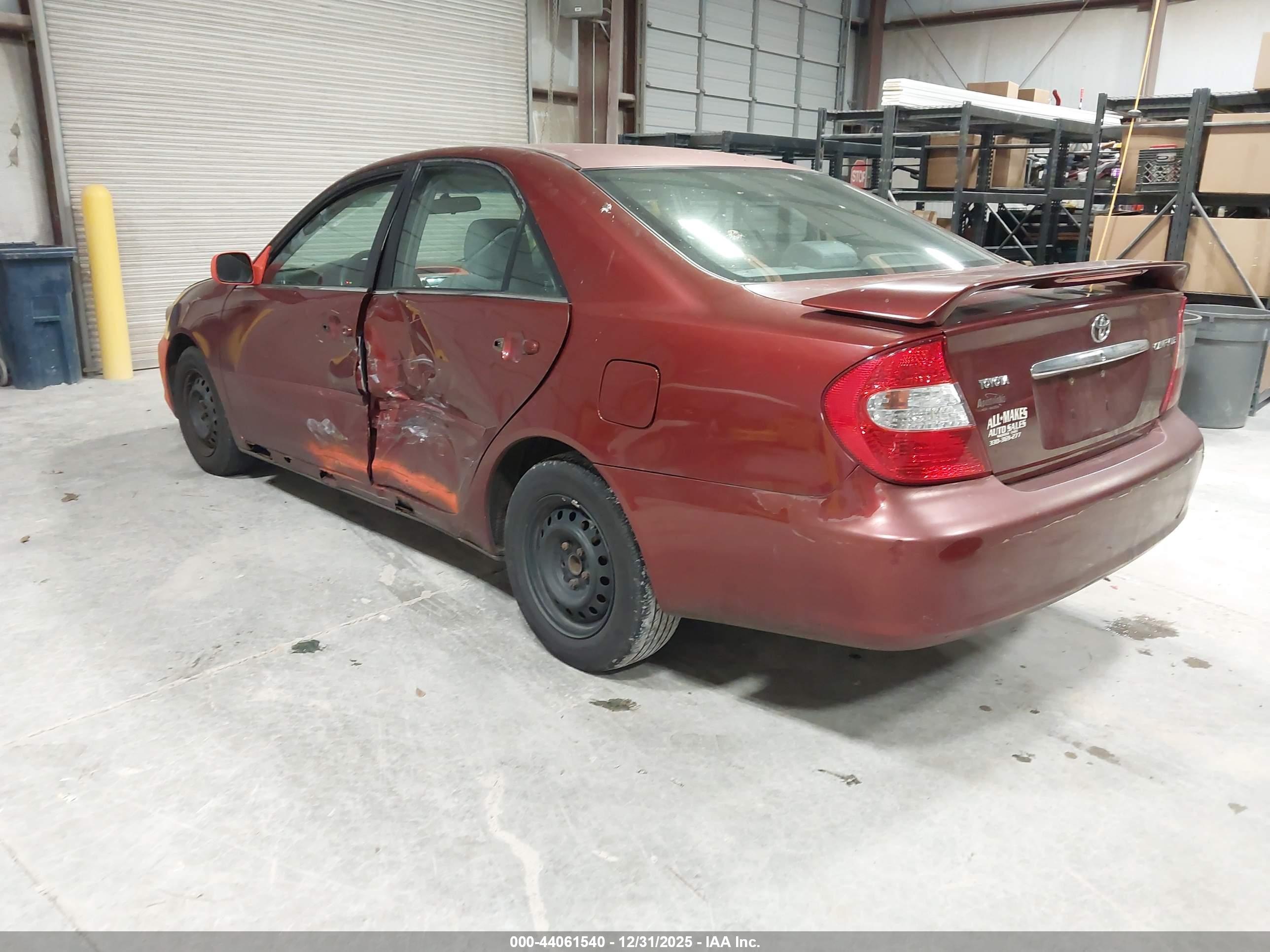 TOYOTA CAMRY image 3