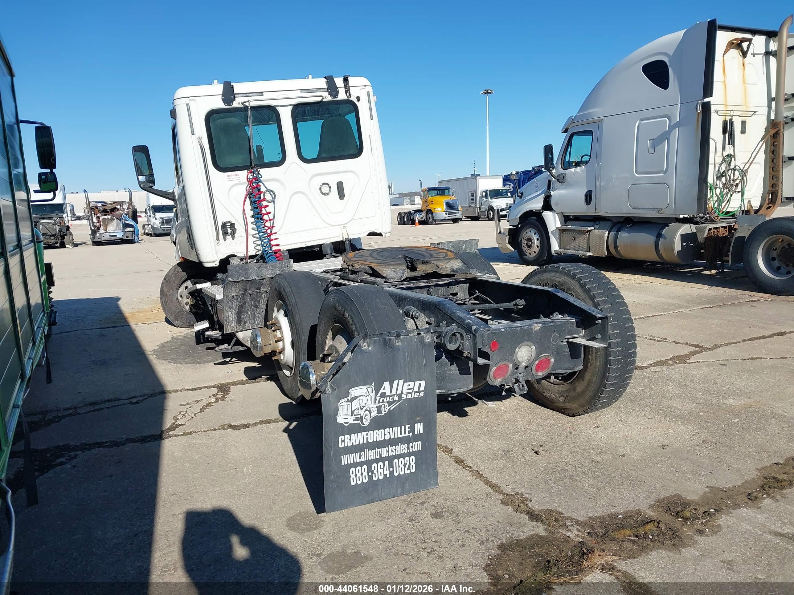 FREIGHTLINER NEW image 3