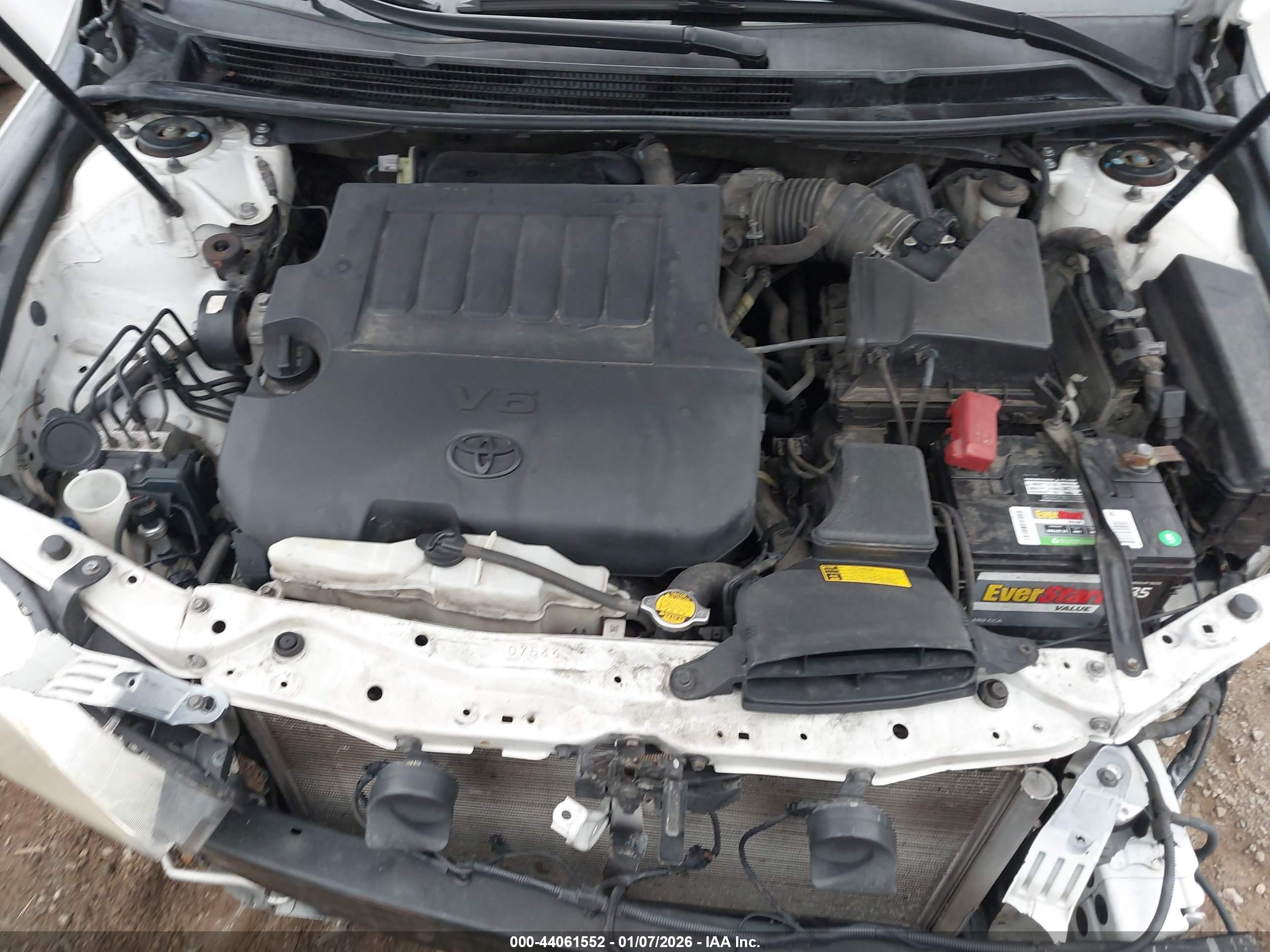 TOYOTA AVALON image 10