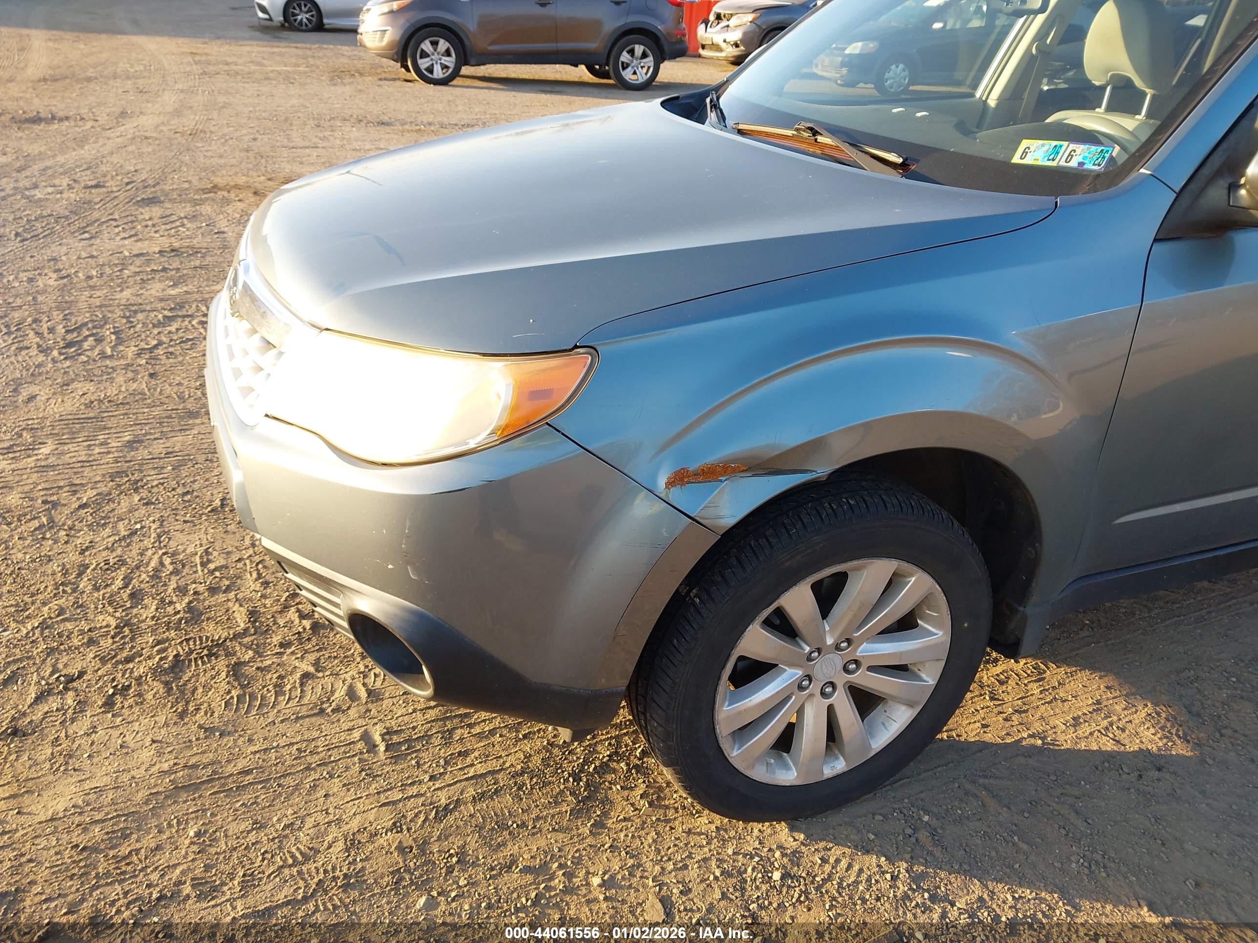 SUBARU FORESTER image 6