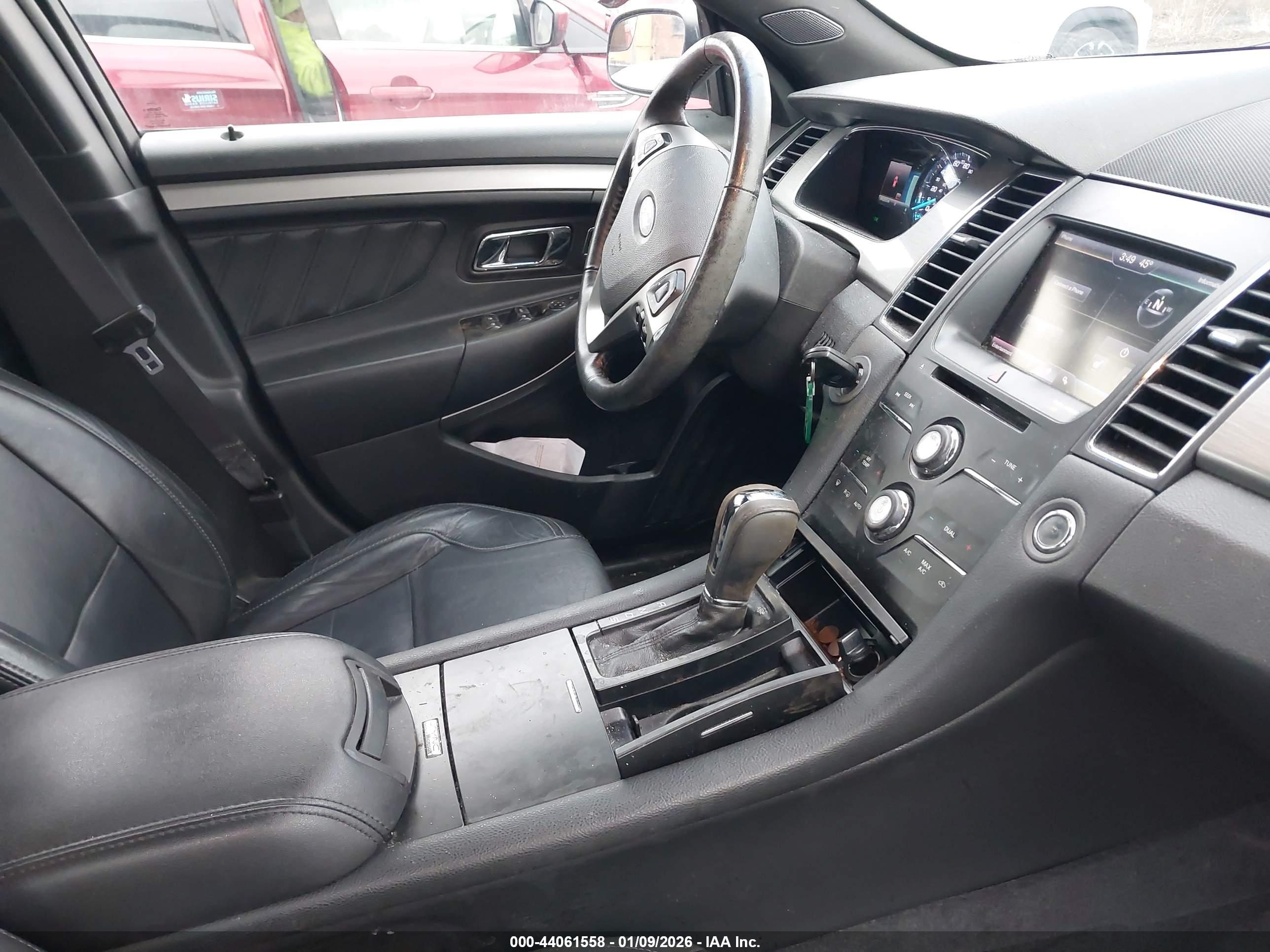 FORD TAURUS image 5