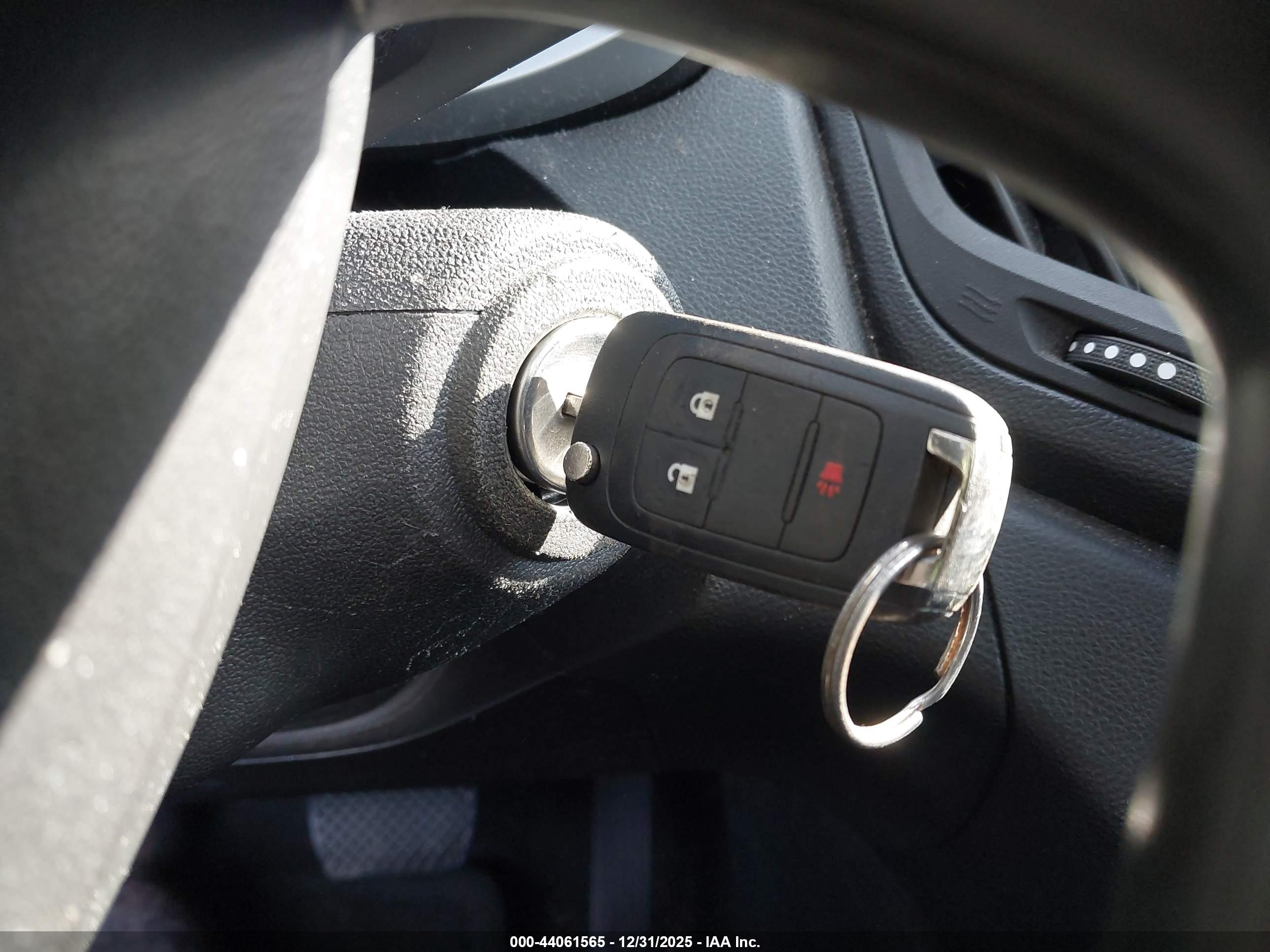 CHEVROLET EQUINOX image 11