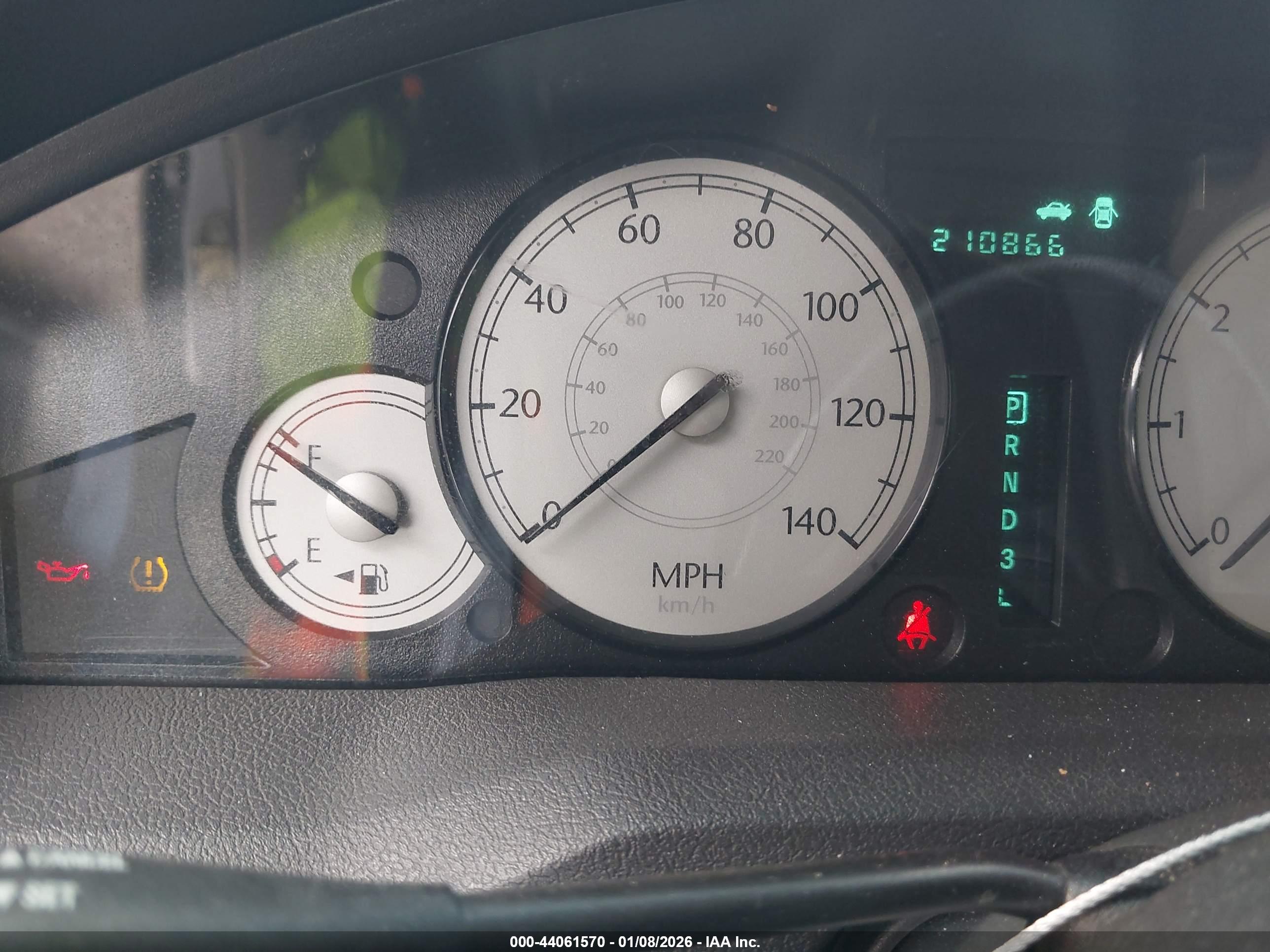 CHRYSLER 300 image 7