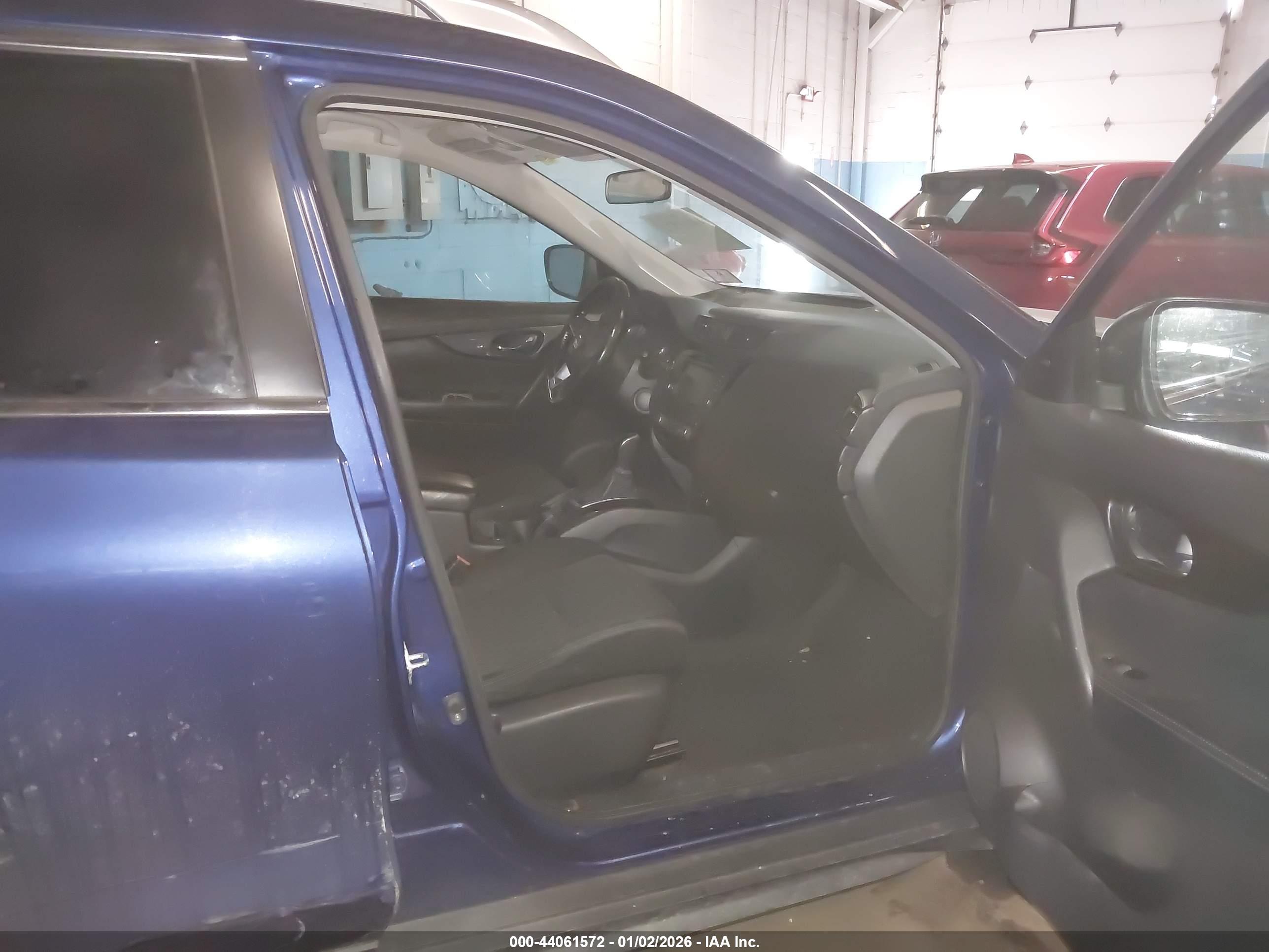 NISSAN ROGUE image 5