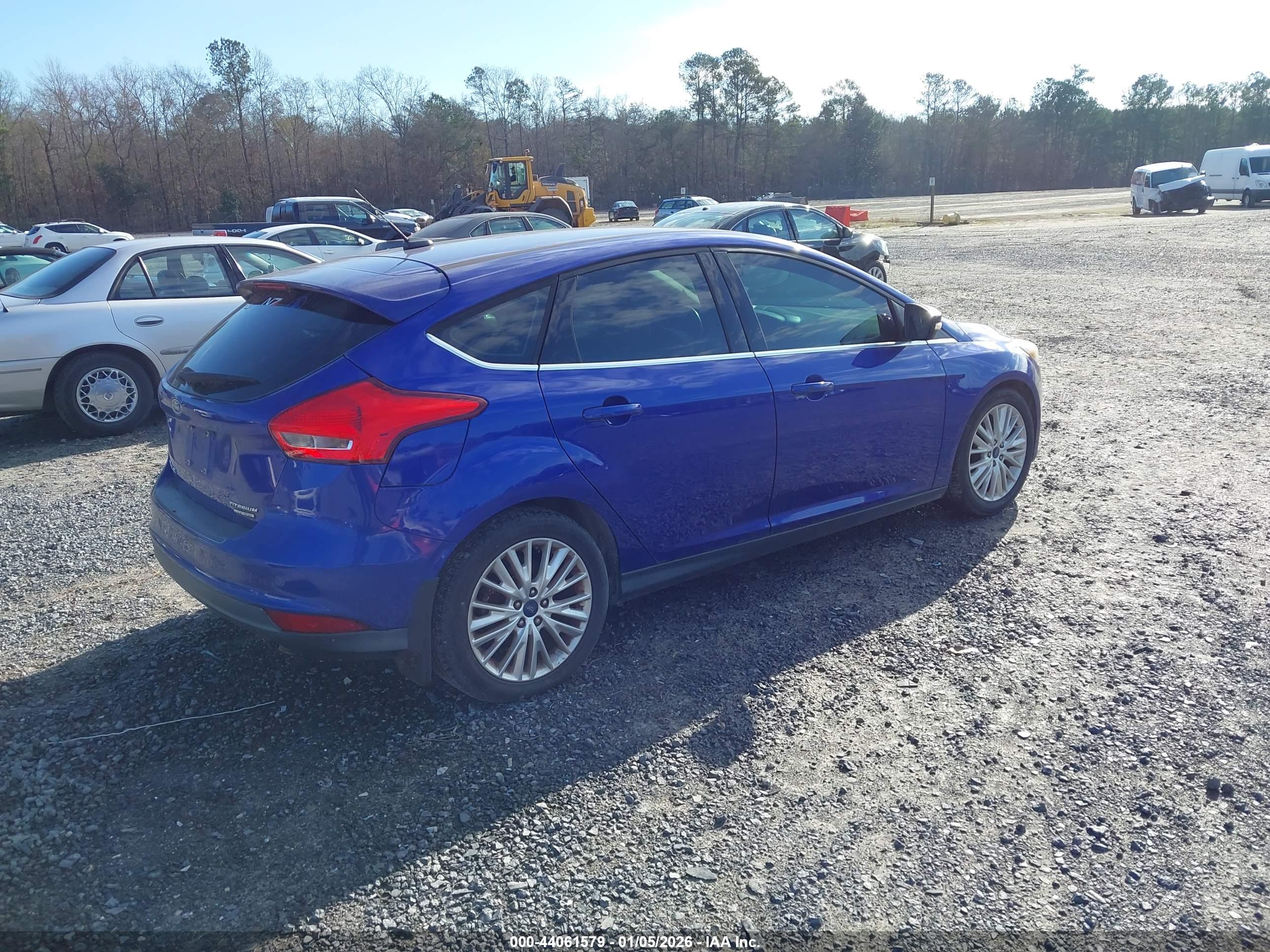 FORD FOCUS image 4