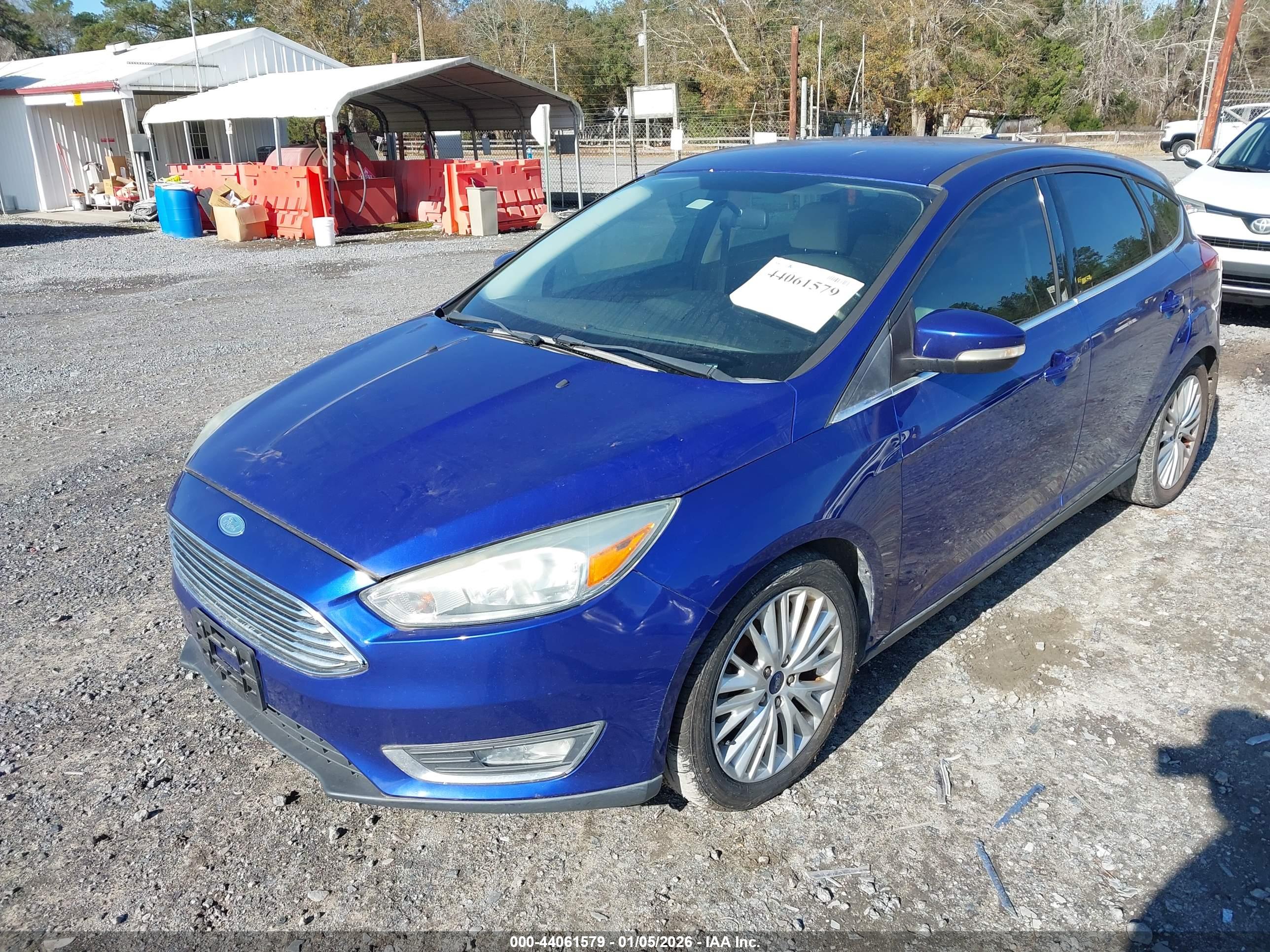 FORD FOCUS image 6