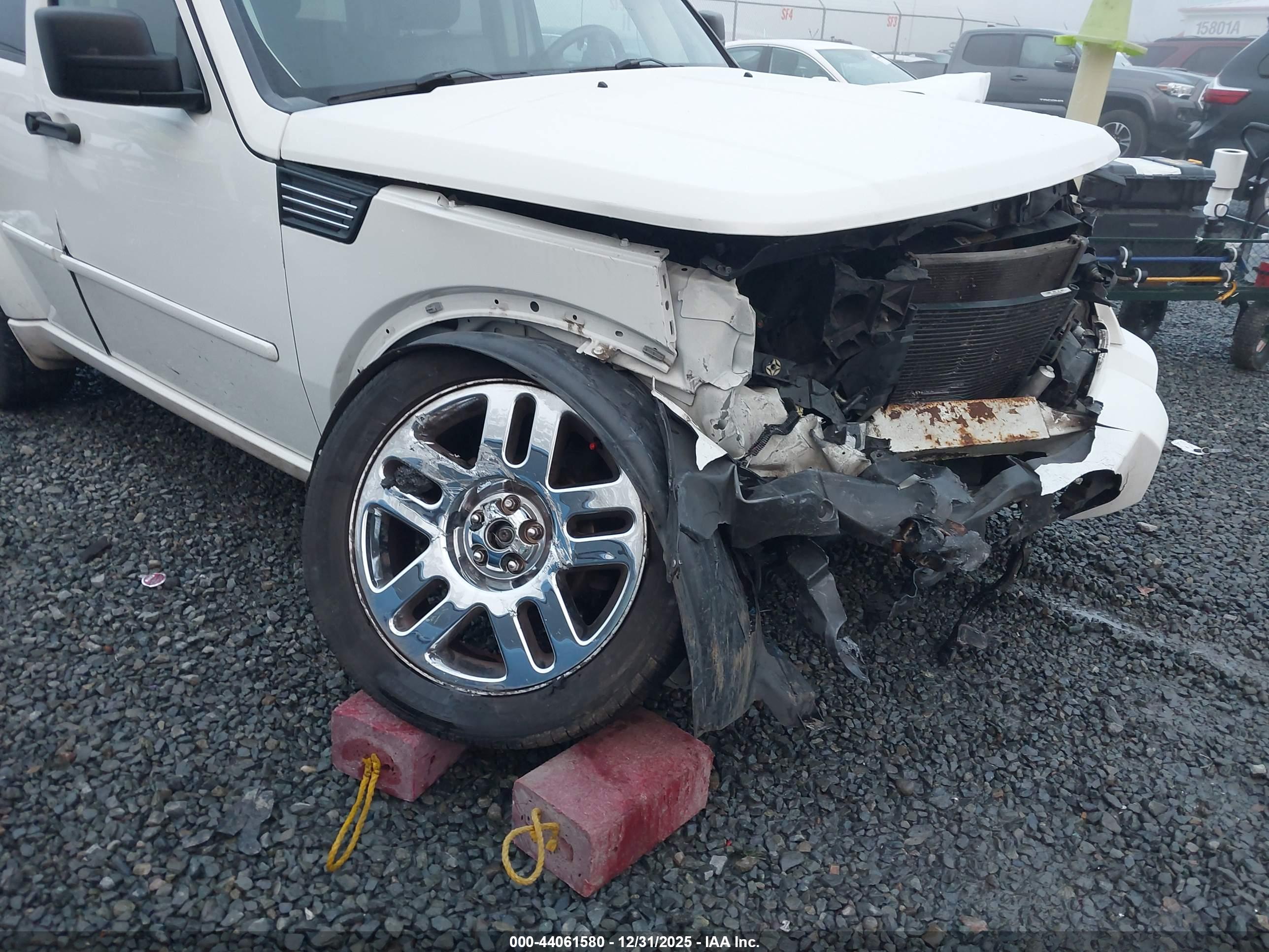 DODGE NITRO image 6