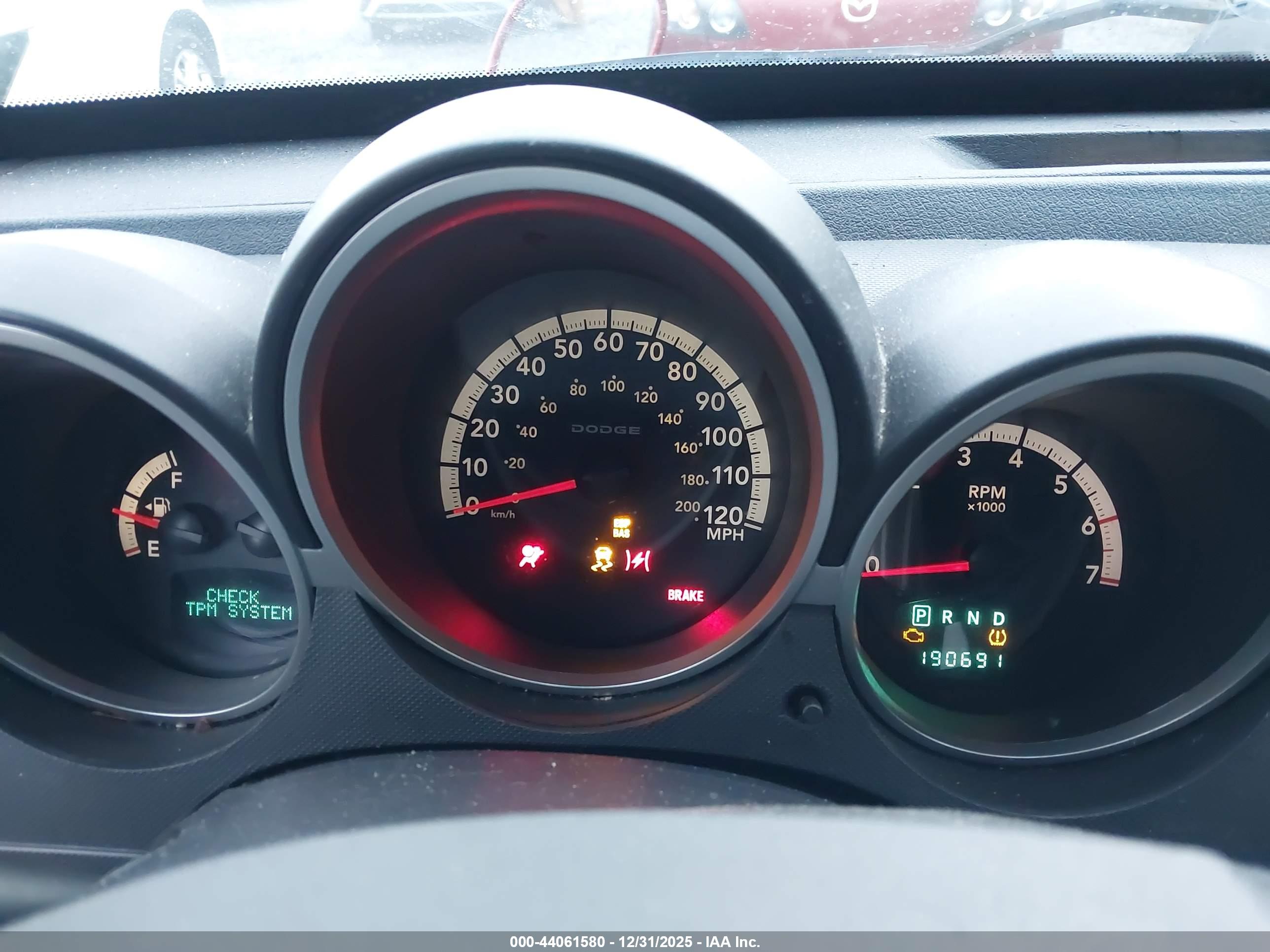 DODGE NITRO image 7