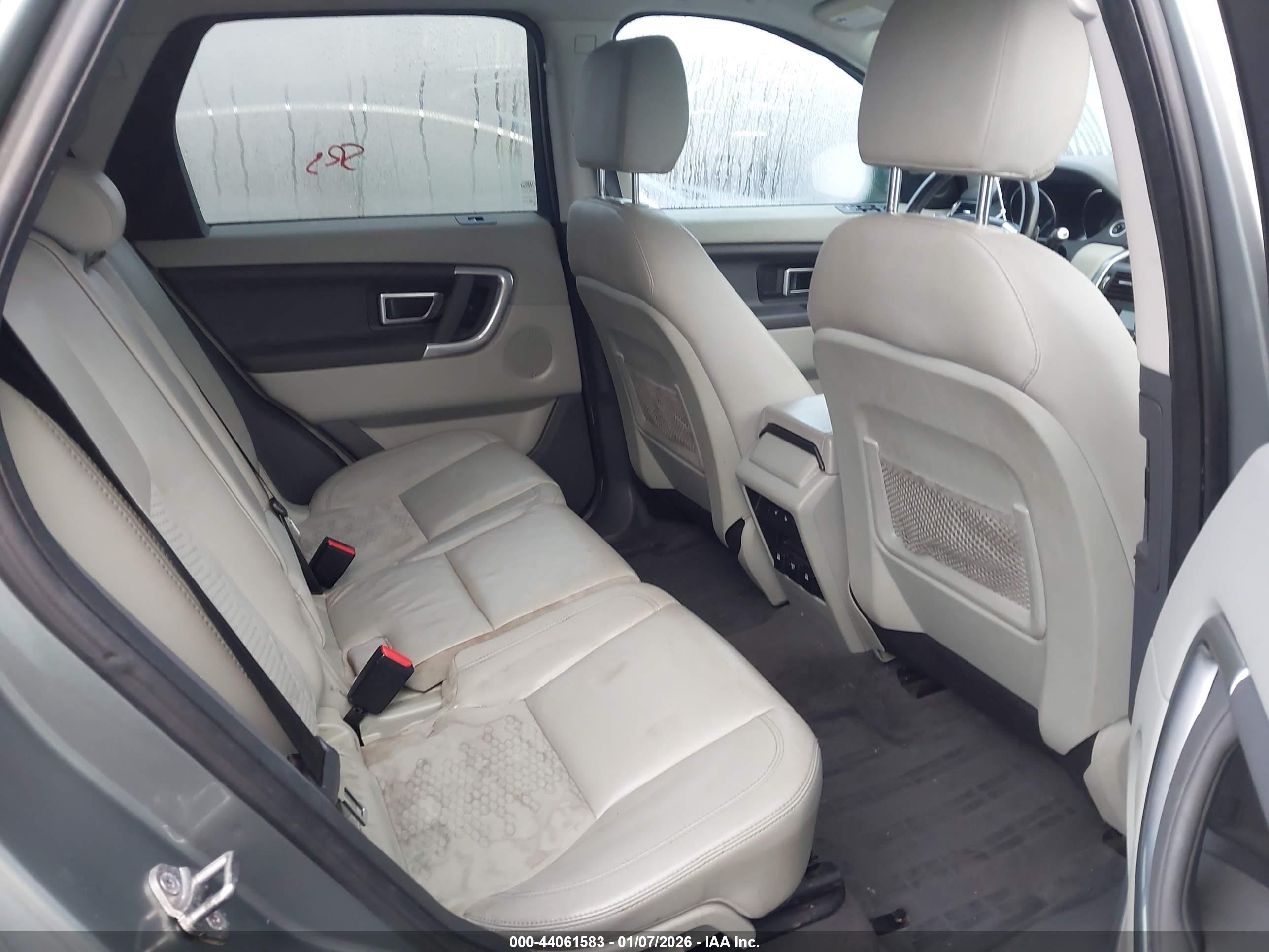 LAND ROVER image 8