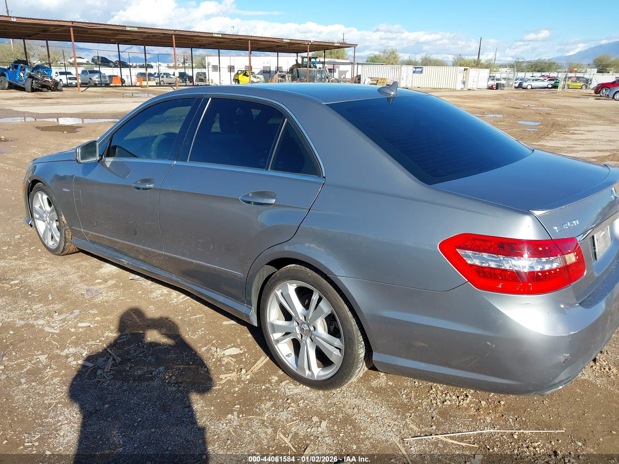 MERCEDES-BENZ E image 3
