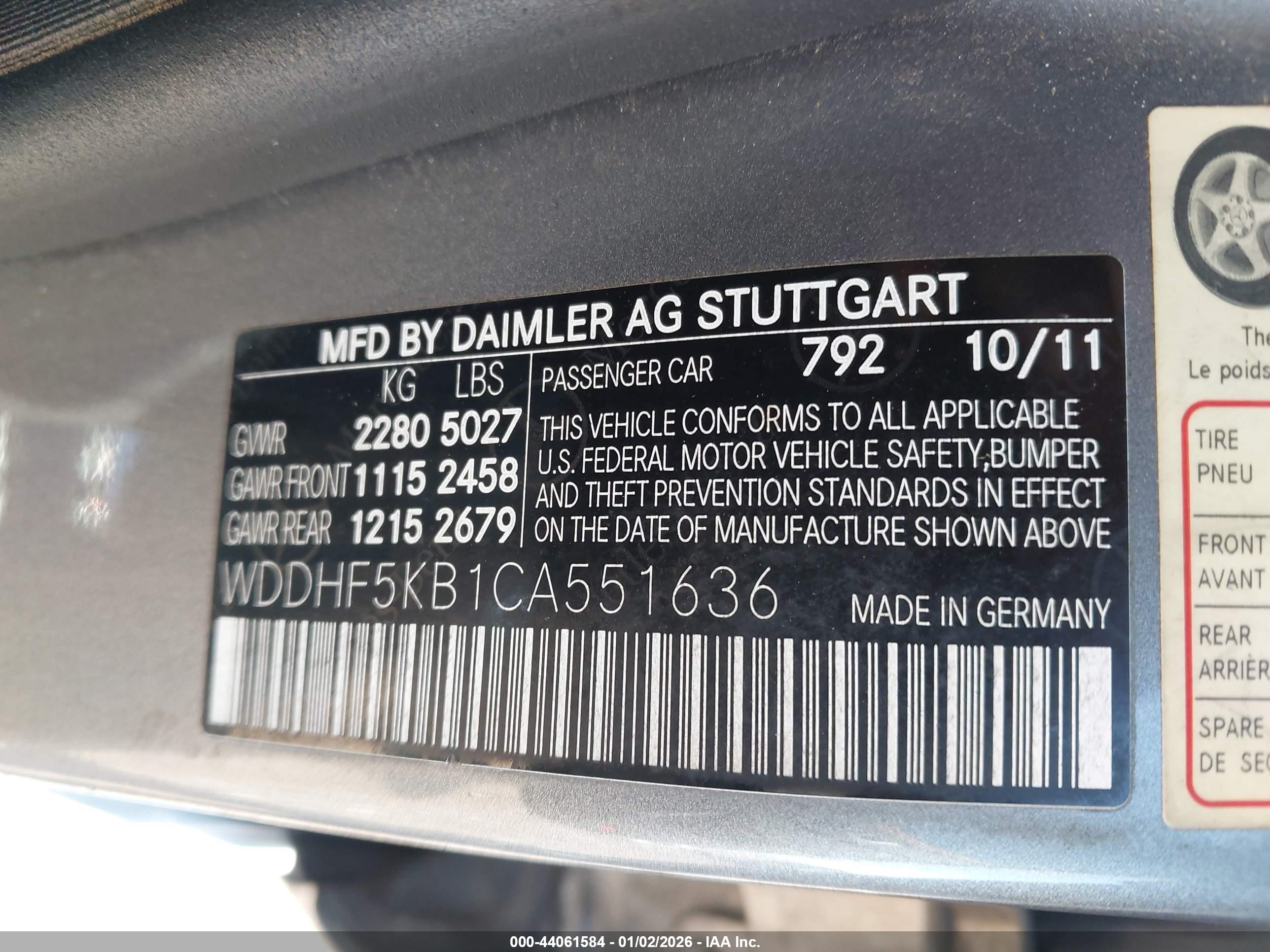 MERCEDES-BENZ E image 9