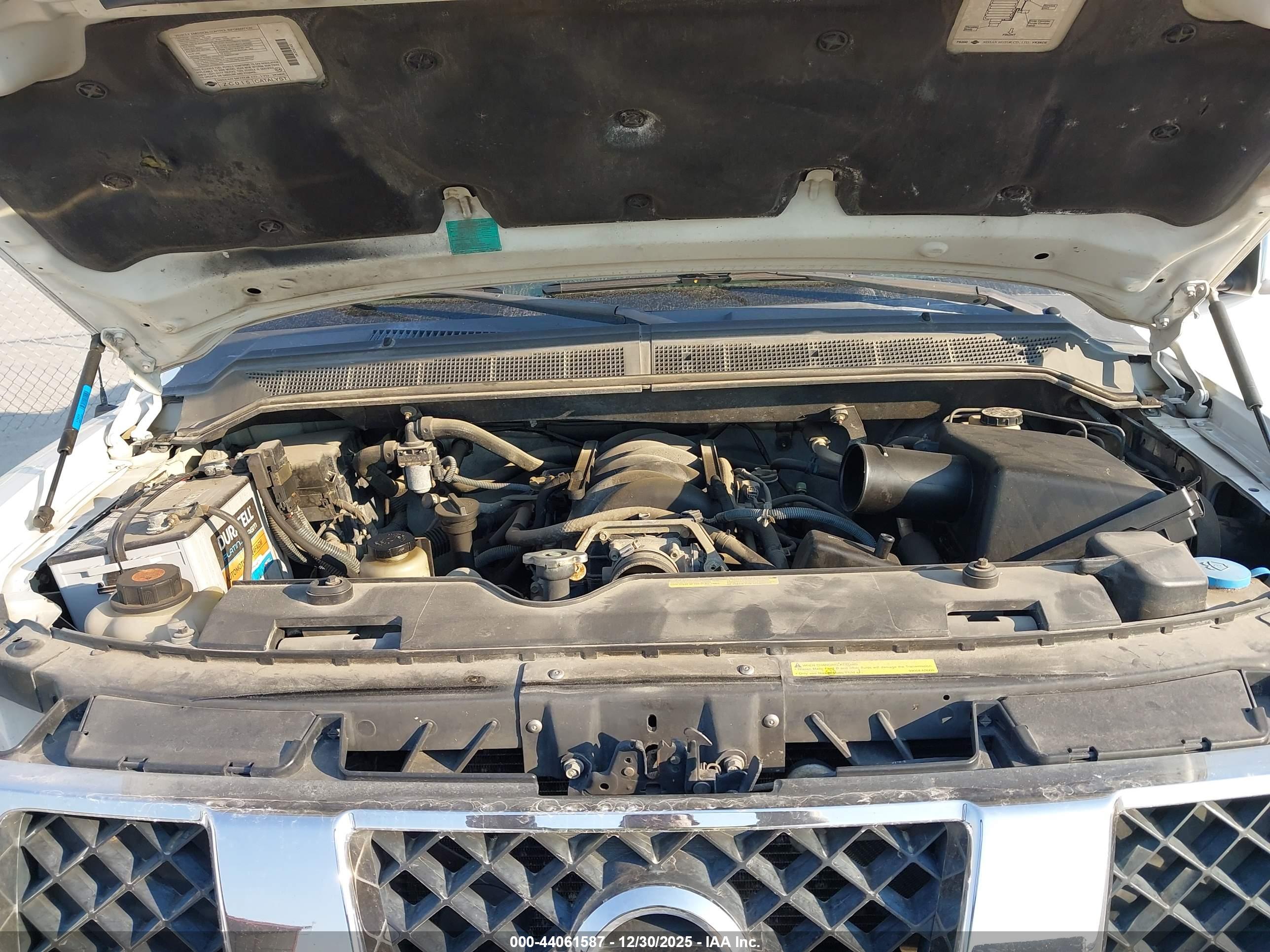 NISSAN TITAN image 10