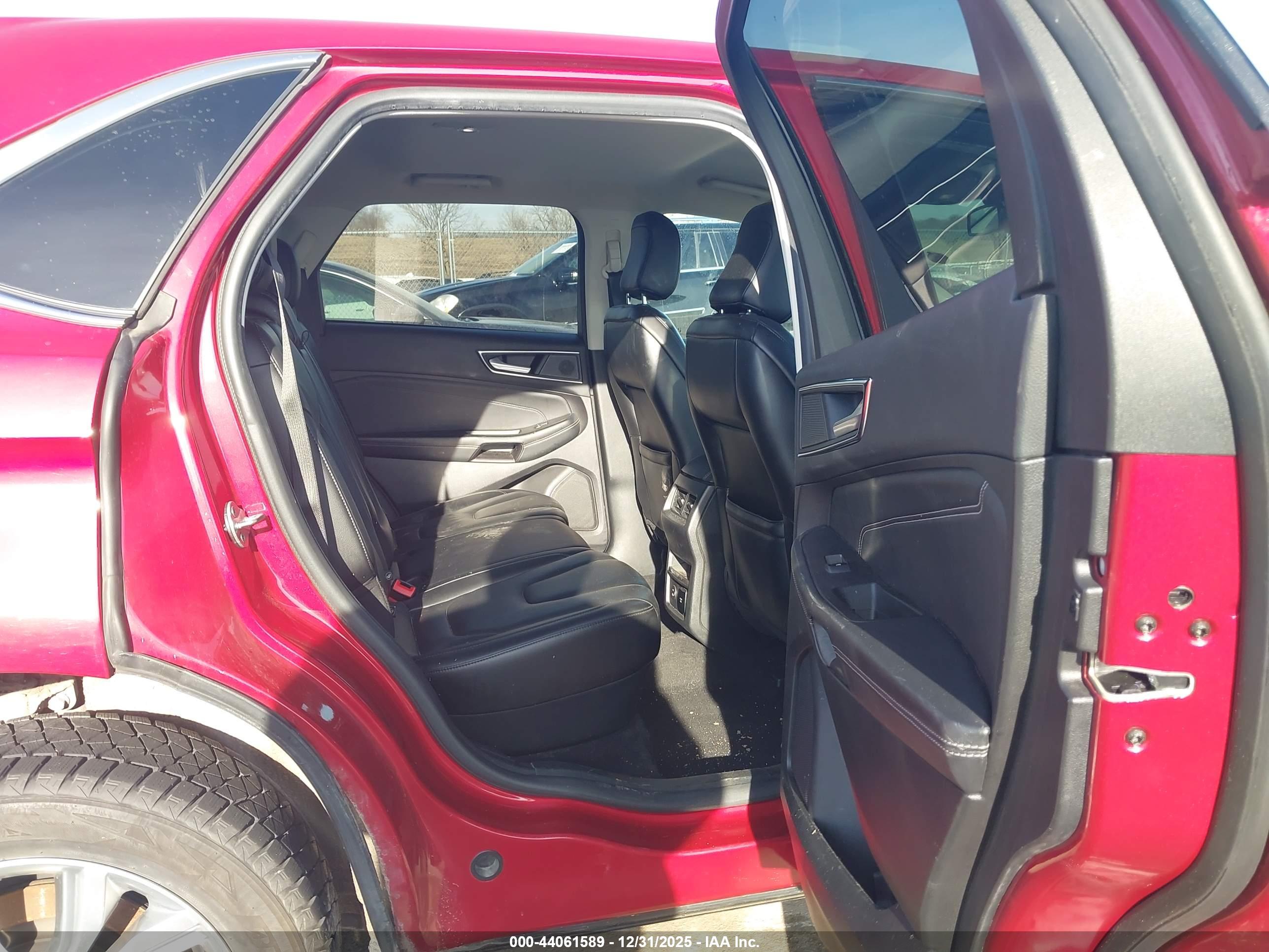 FORD EDGE image 8