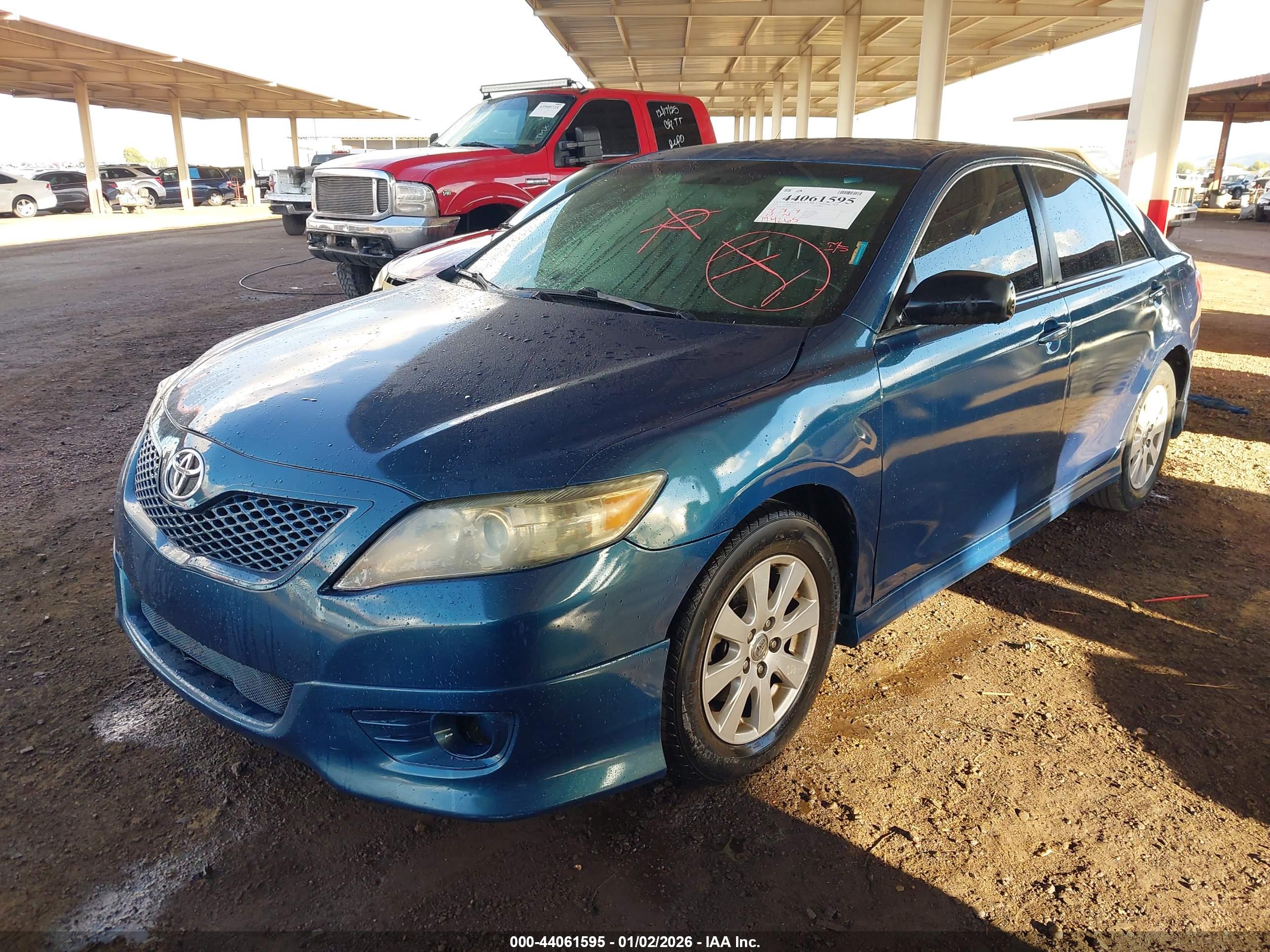 TOYOTA CAMRY image 2