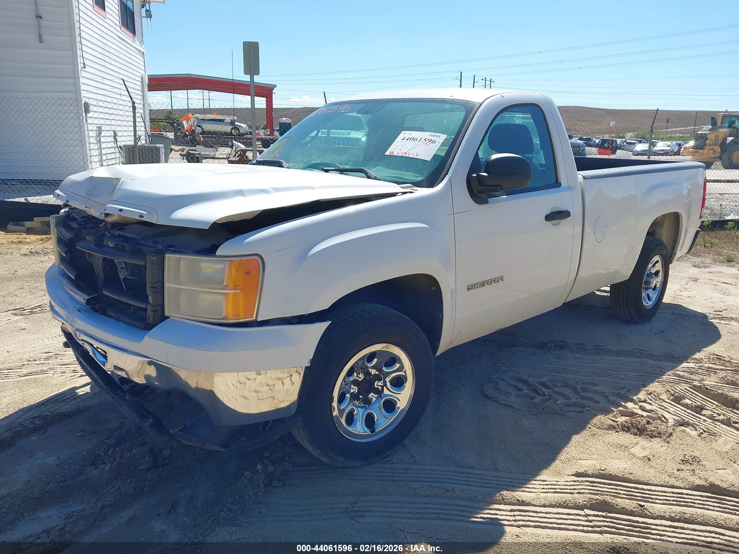 GMC SIERRA image 2