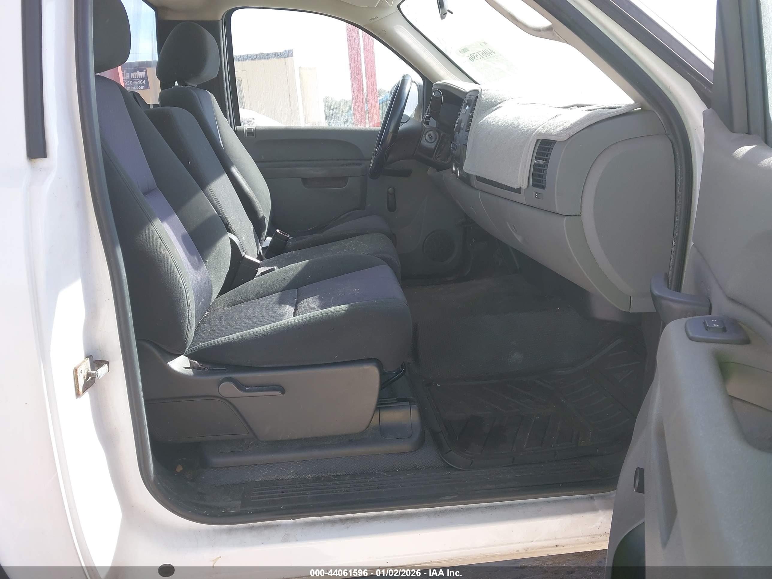 GMC SIERRA image 5