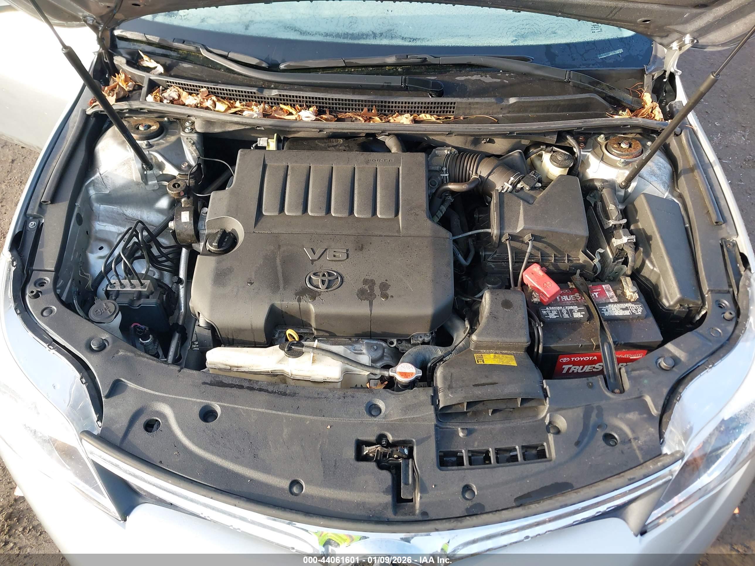 TOYOTA AVALON image 10
