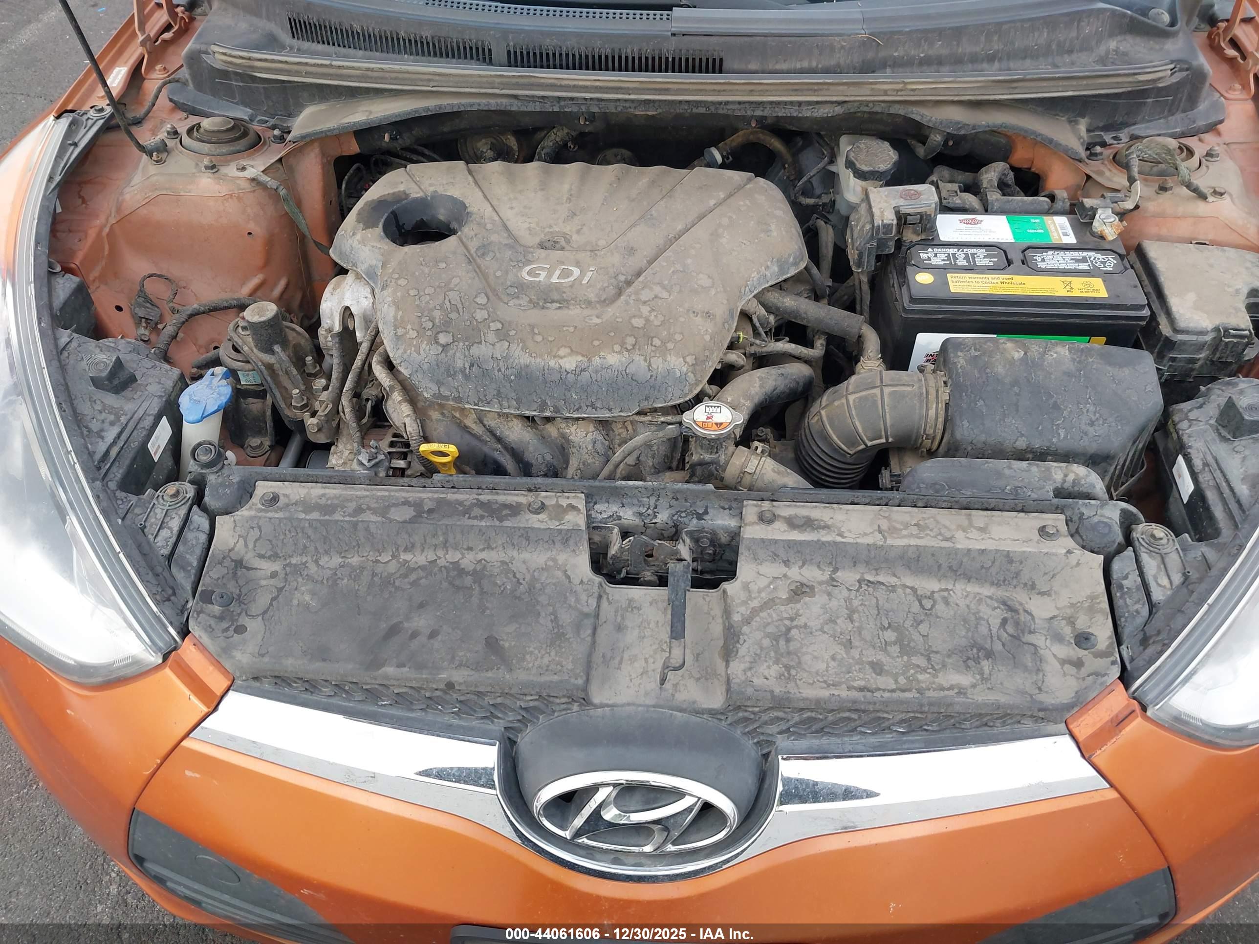 HYUNDAI VELOSTER image 10