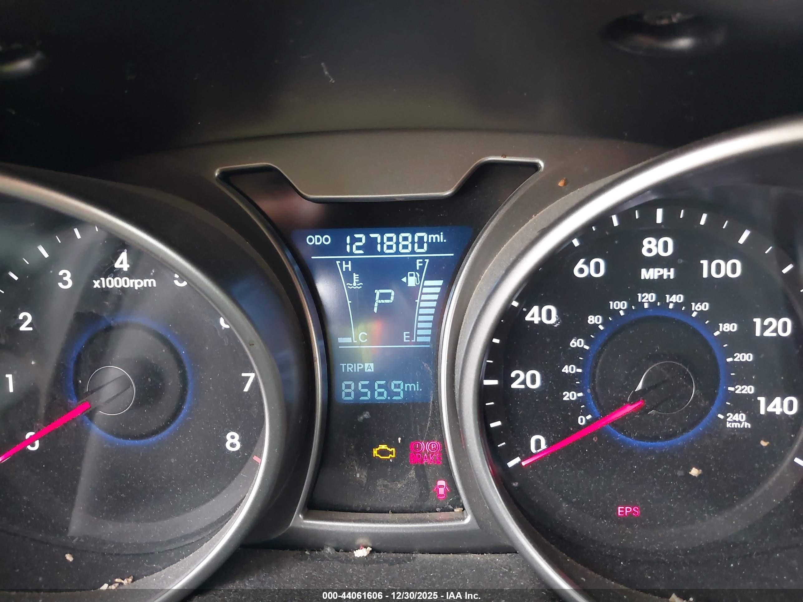 HYUNDAI VELOSTER image 7