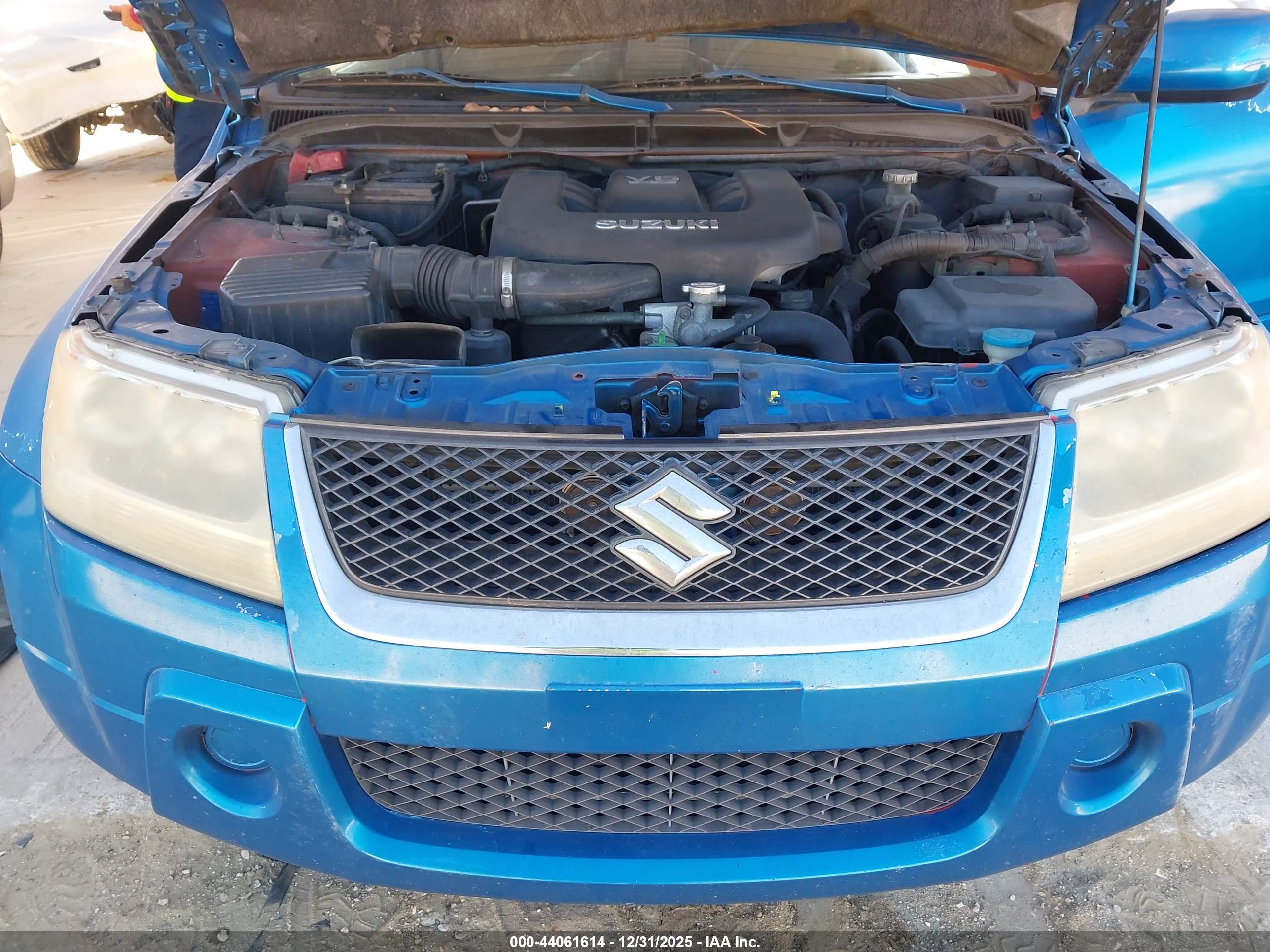 SUZUKI GRAND image 10