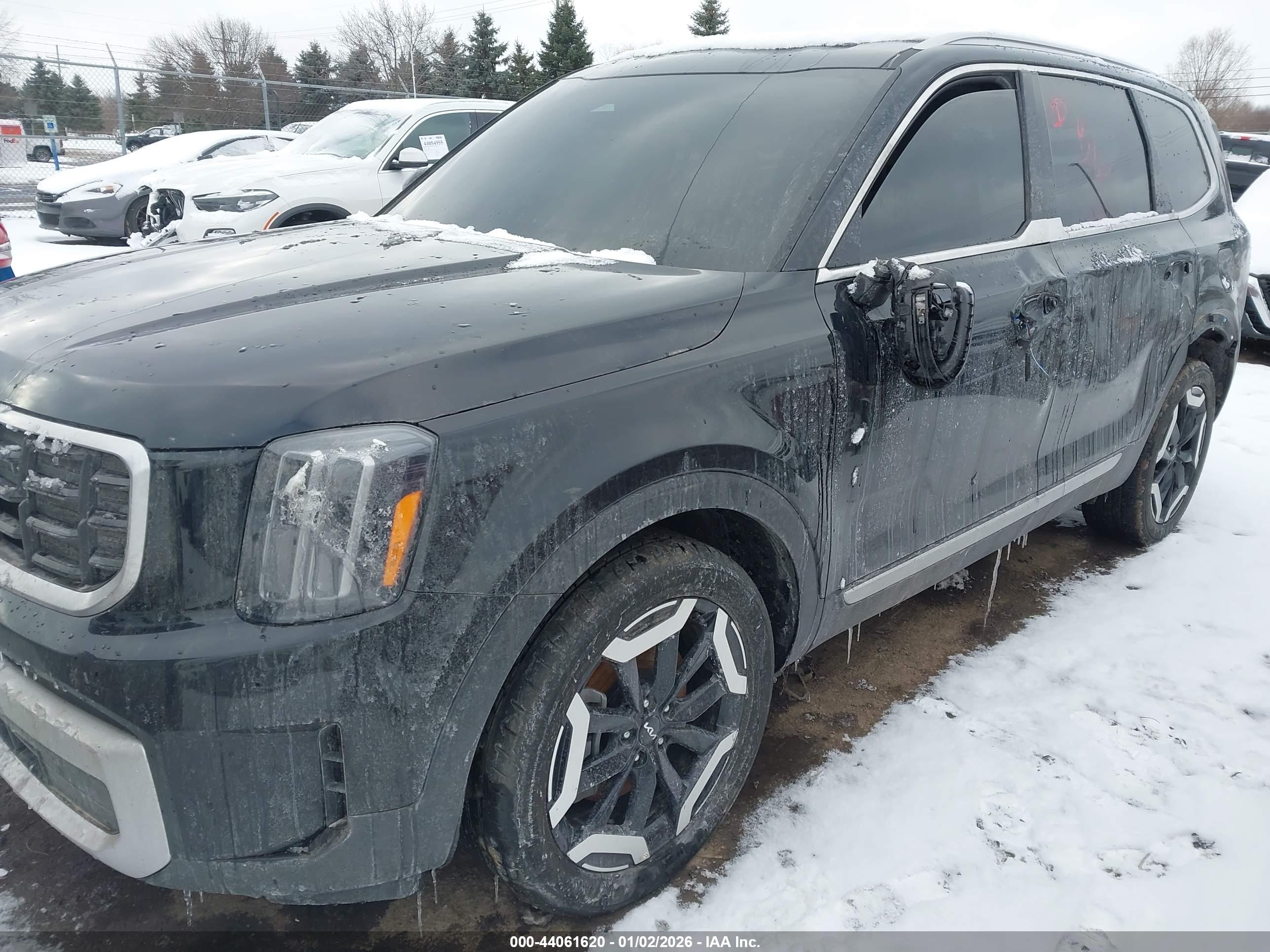 KIA TELLURIDE image 2