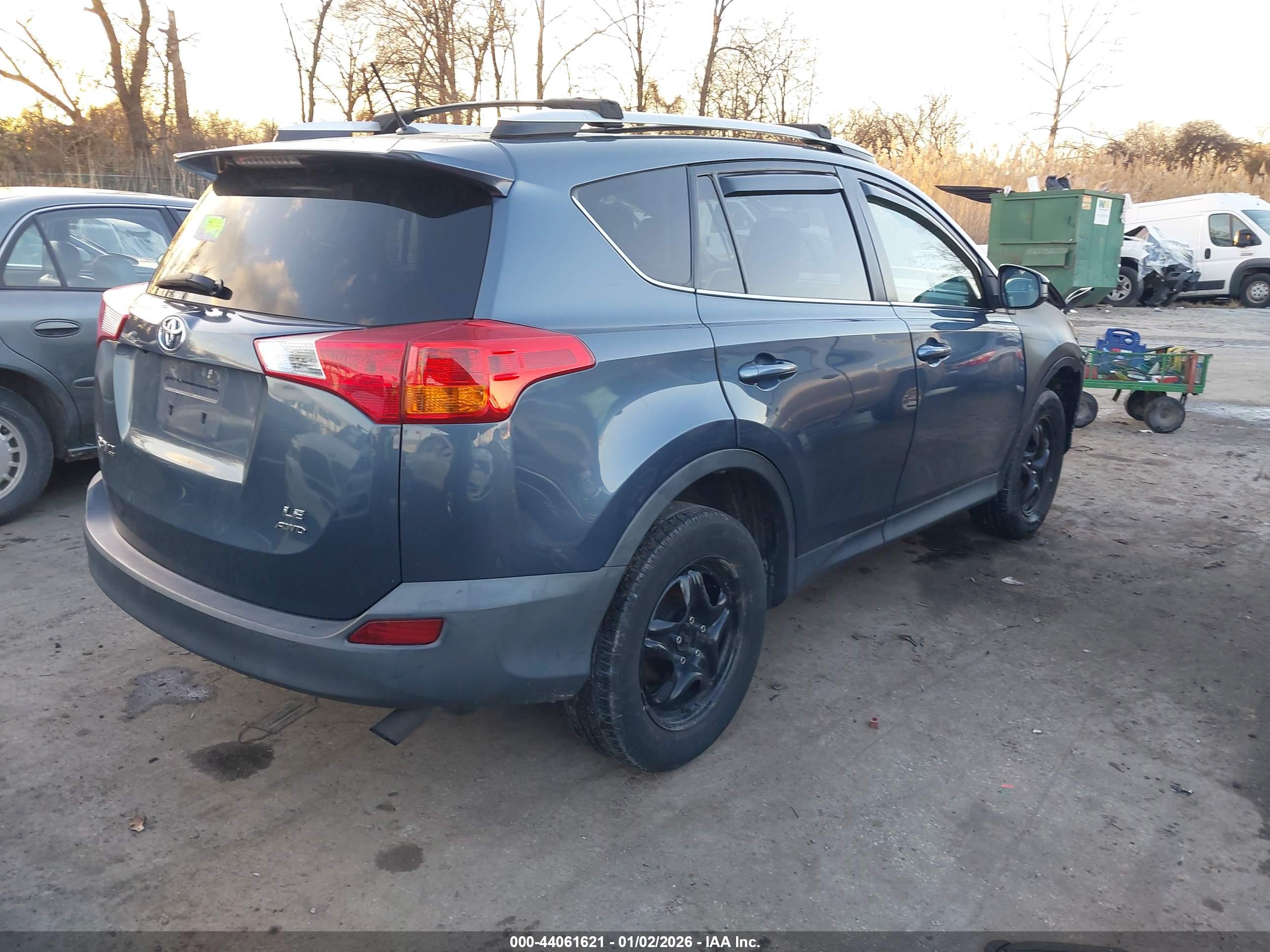 TOYOTA RAV4 image 4