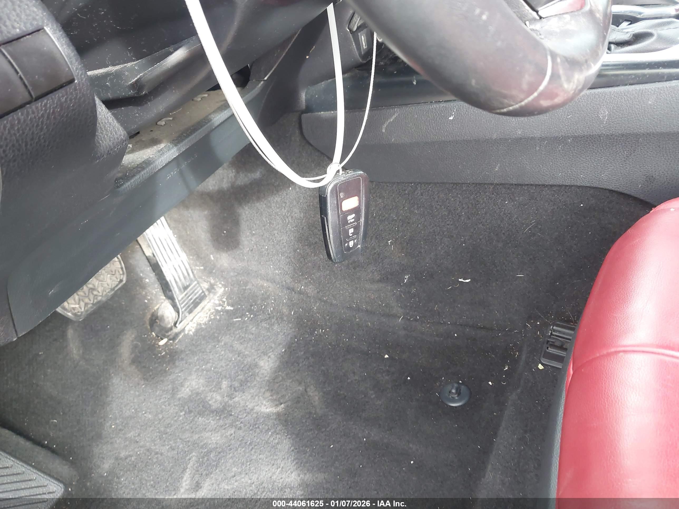 TOYOTA CAMRY image 11