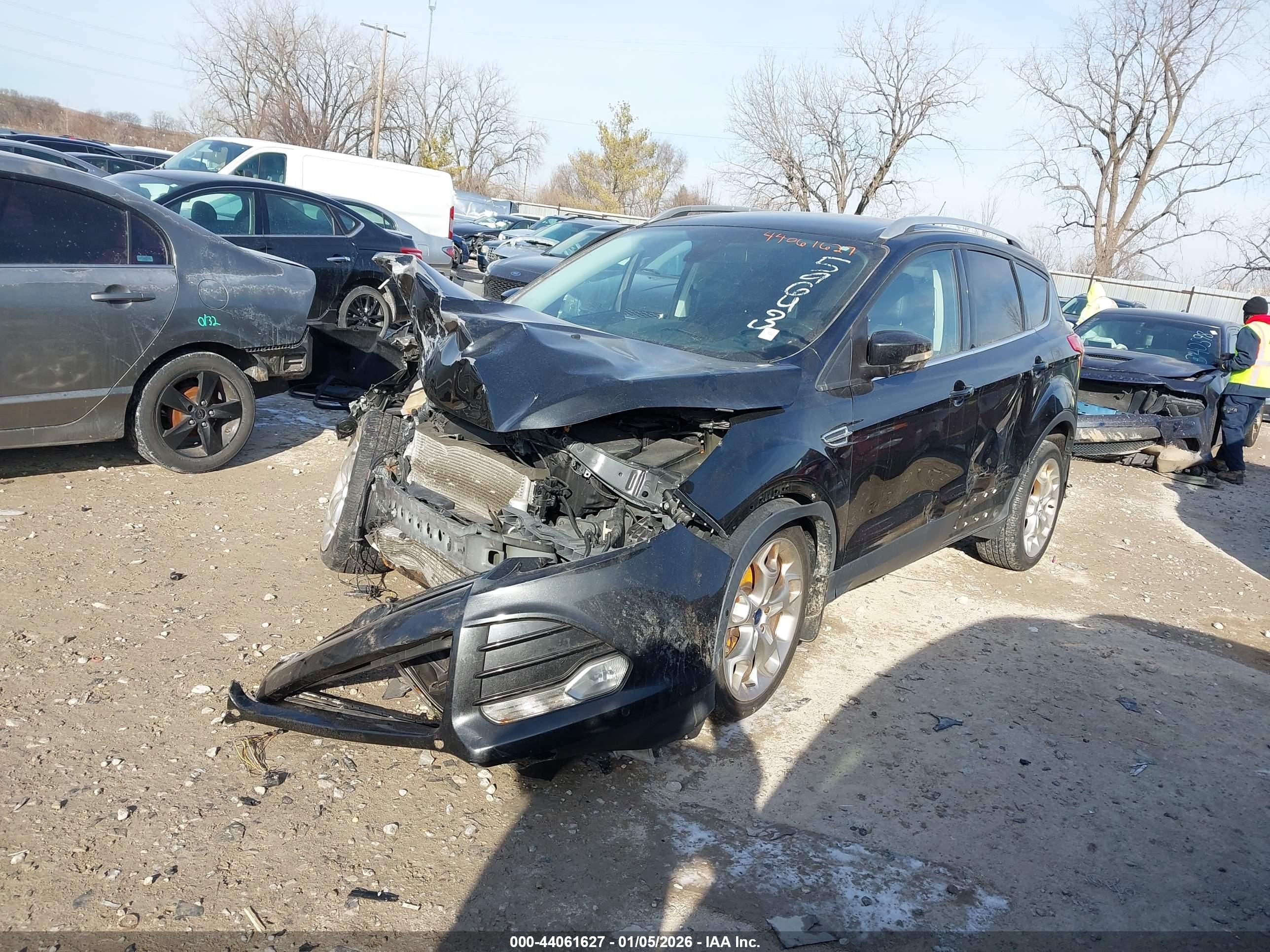 FORD ESCAPE image 2