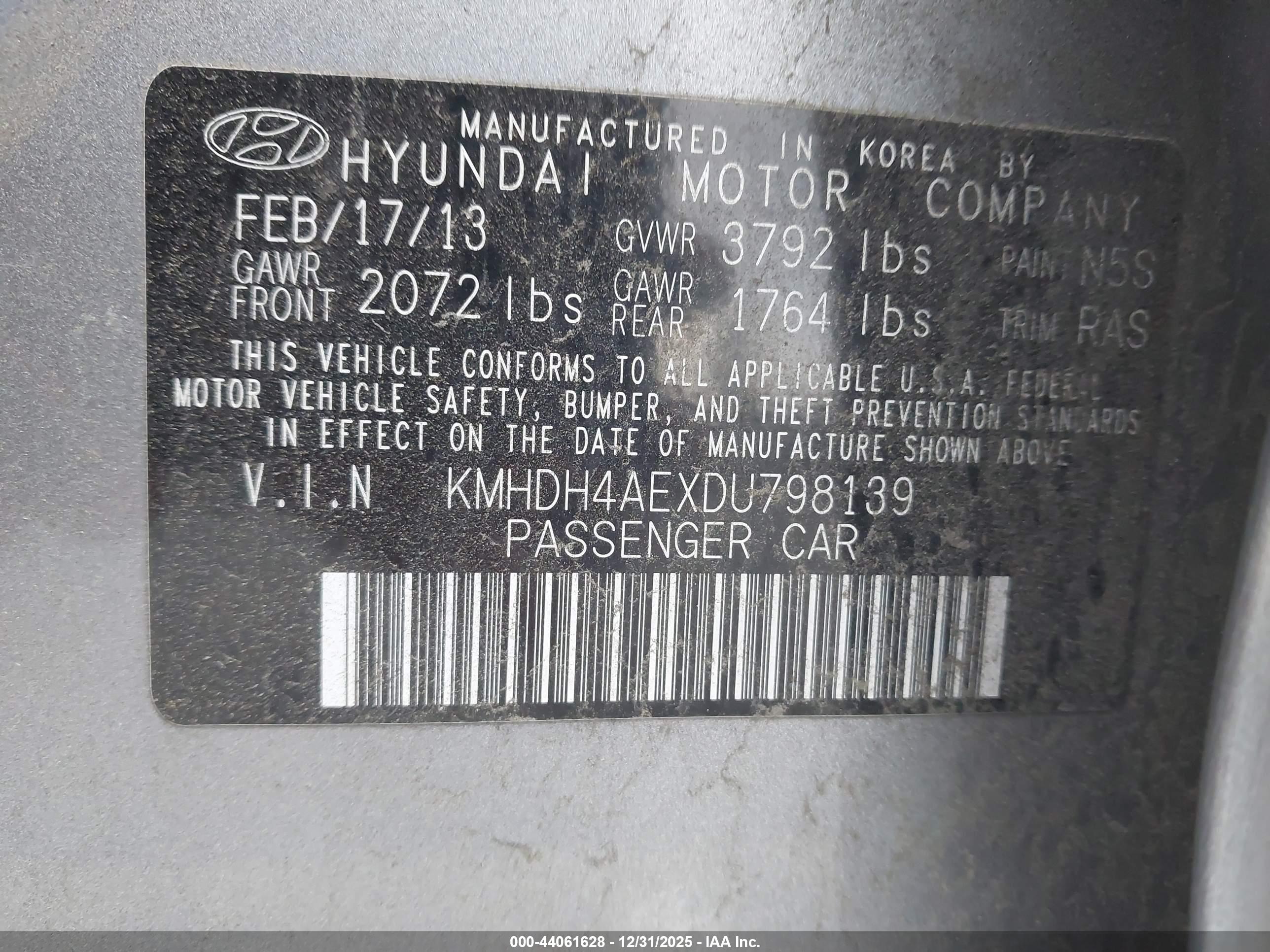 HYUNDAI ELANTRA image 9