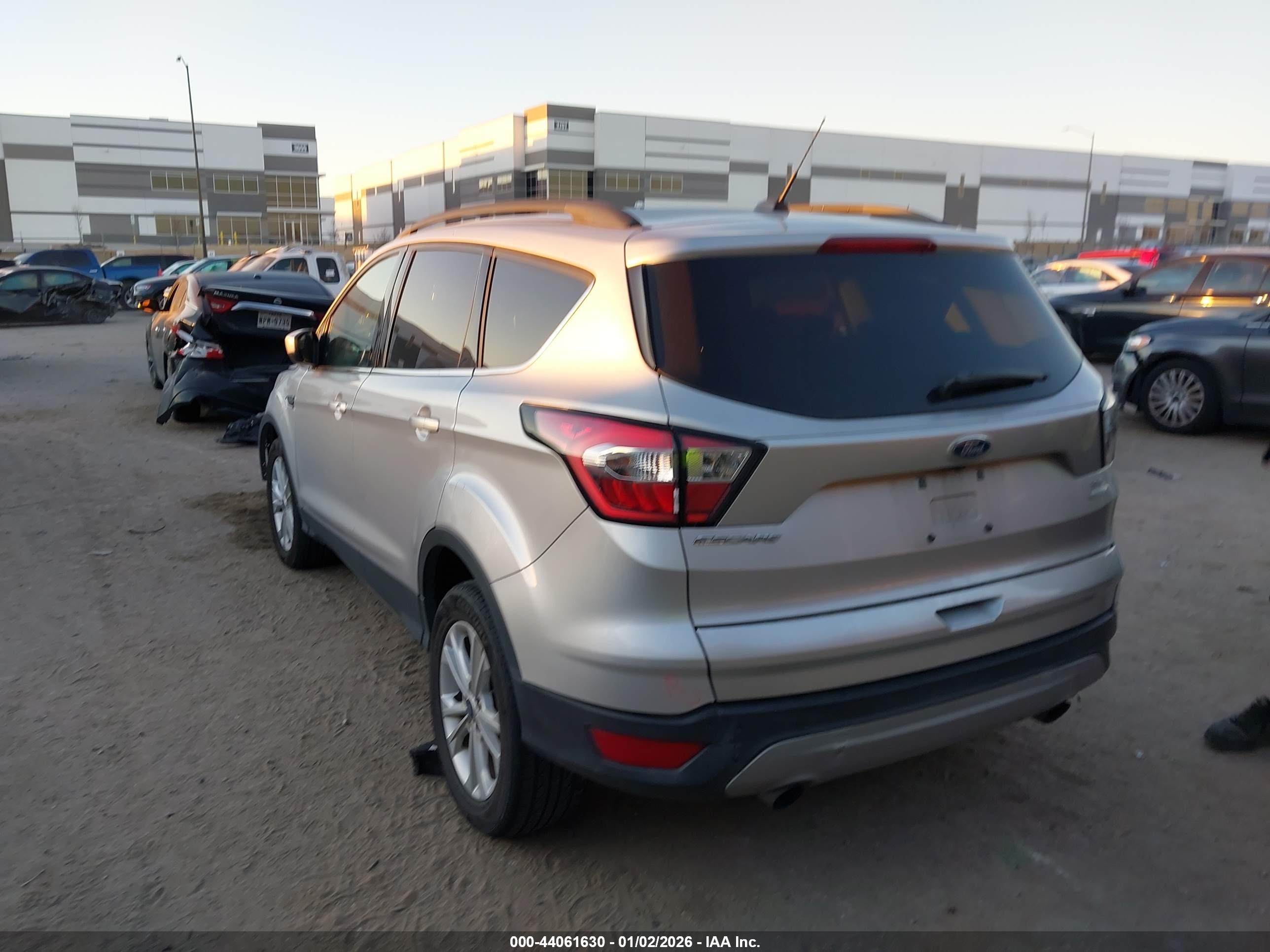 FORD ESCAPE image 3