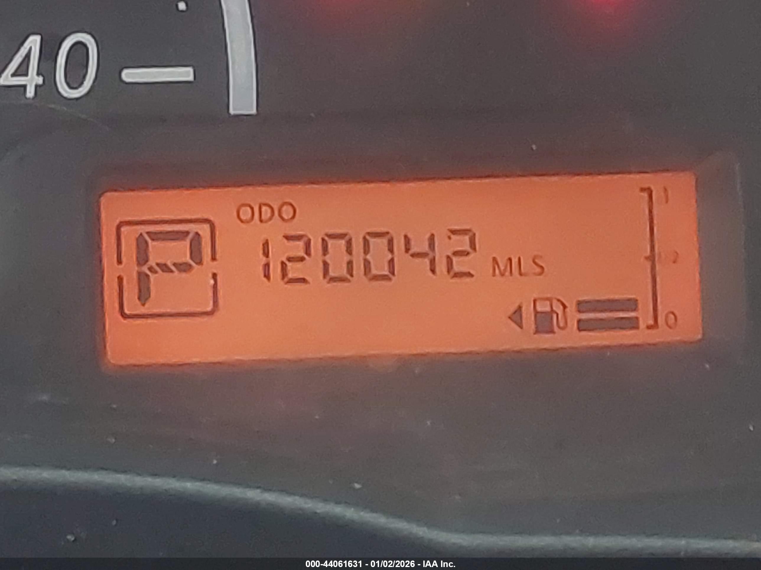 NISSAN VERSA image 7