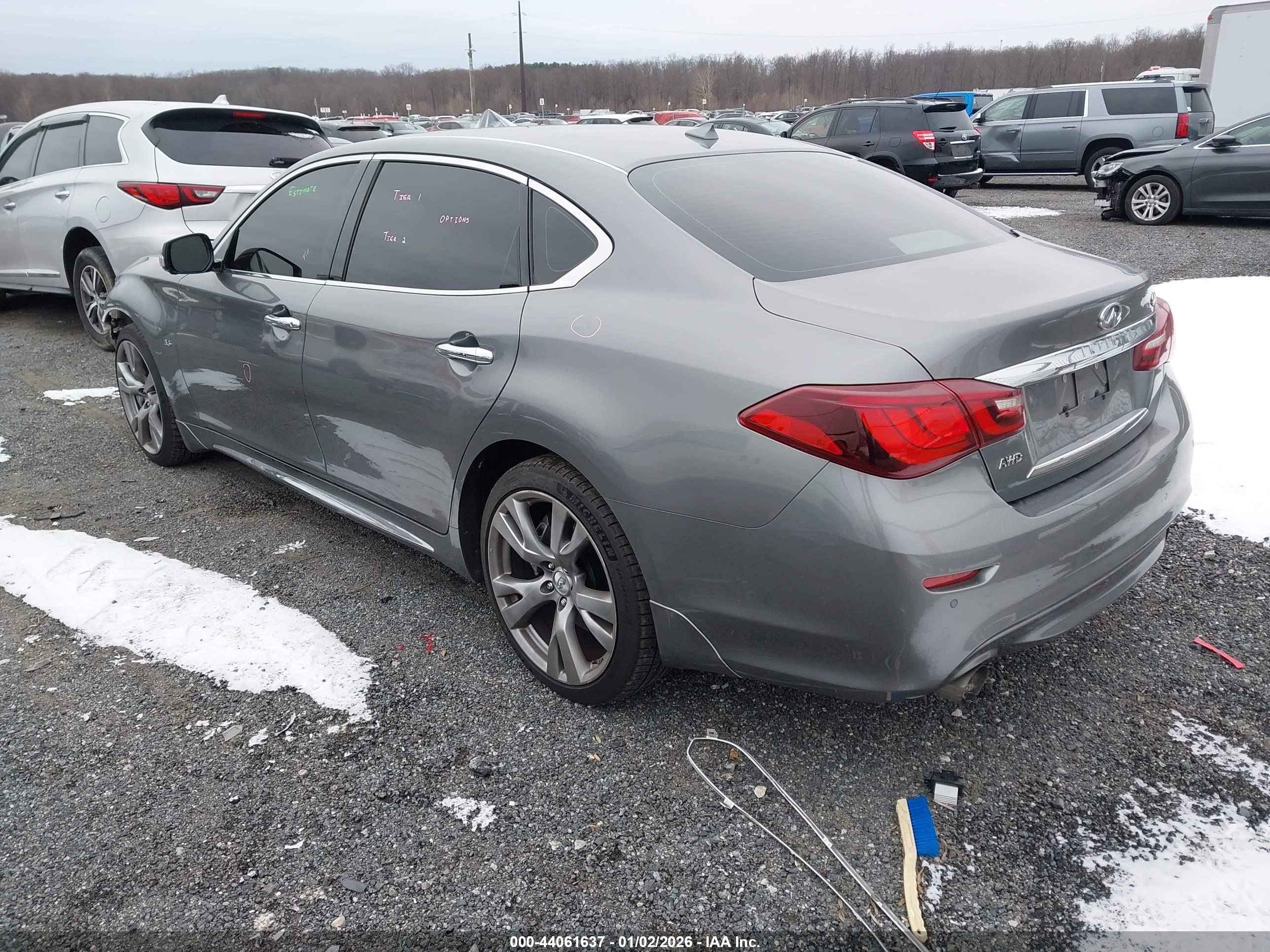 INFINITI Q70L image 3